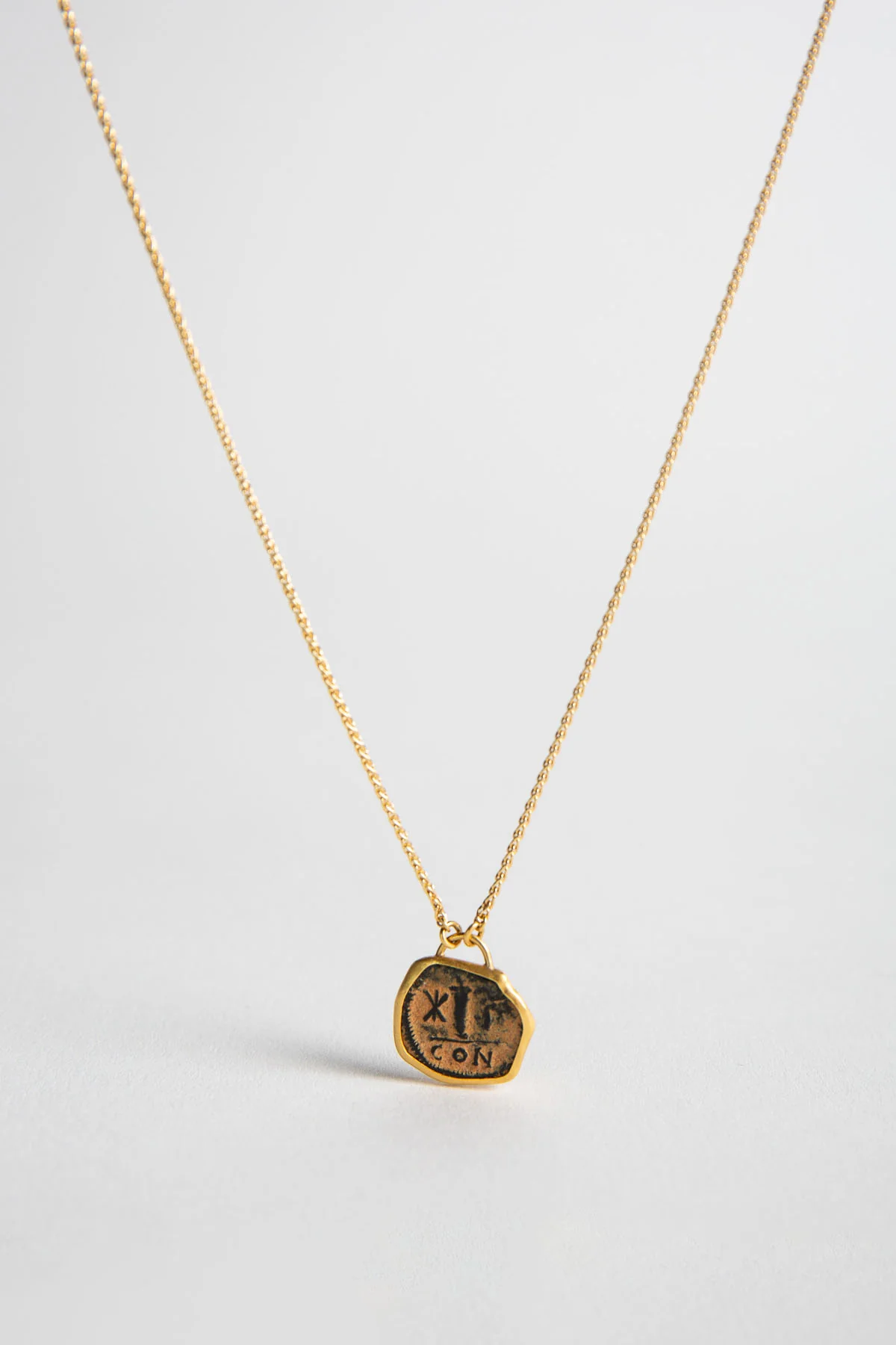 ELI HALILI | YELLOW GOLD BYZANTINE COIN NECKLACE - Image 2
