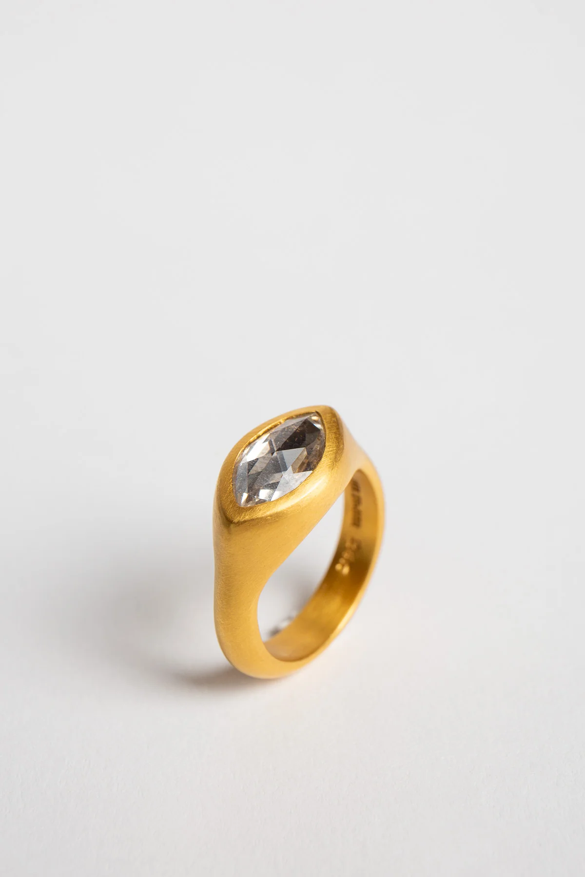 ELI HALILI | YELLOW GOLD & MARQUIS DIAMOND RING - Image 4
