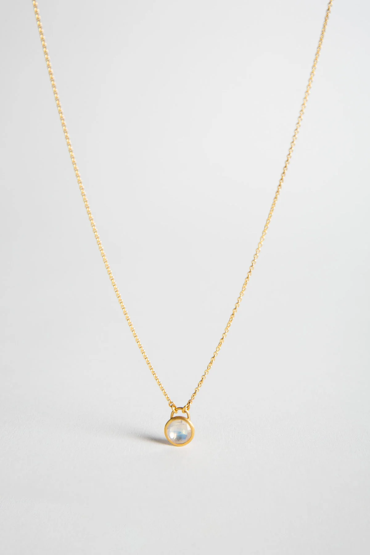 ELI HALILI | YELLOW GOLD & MOONSTONE NECKLACE