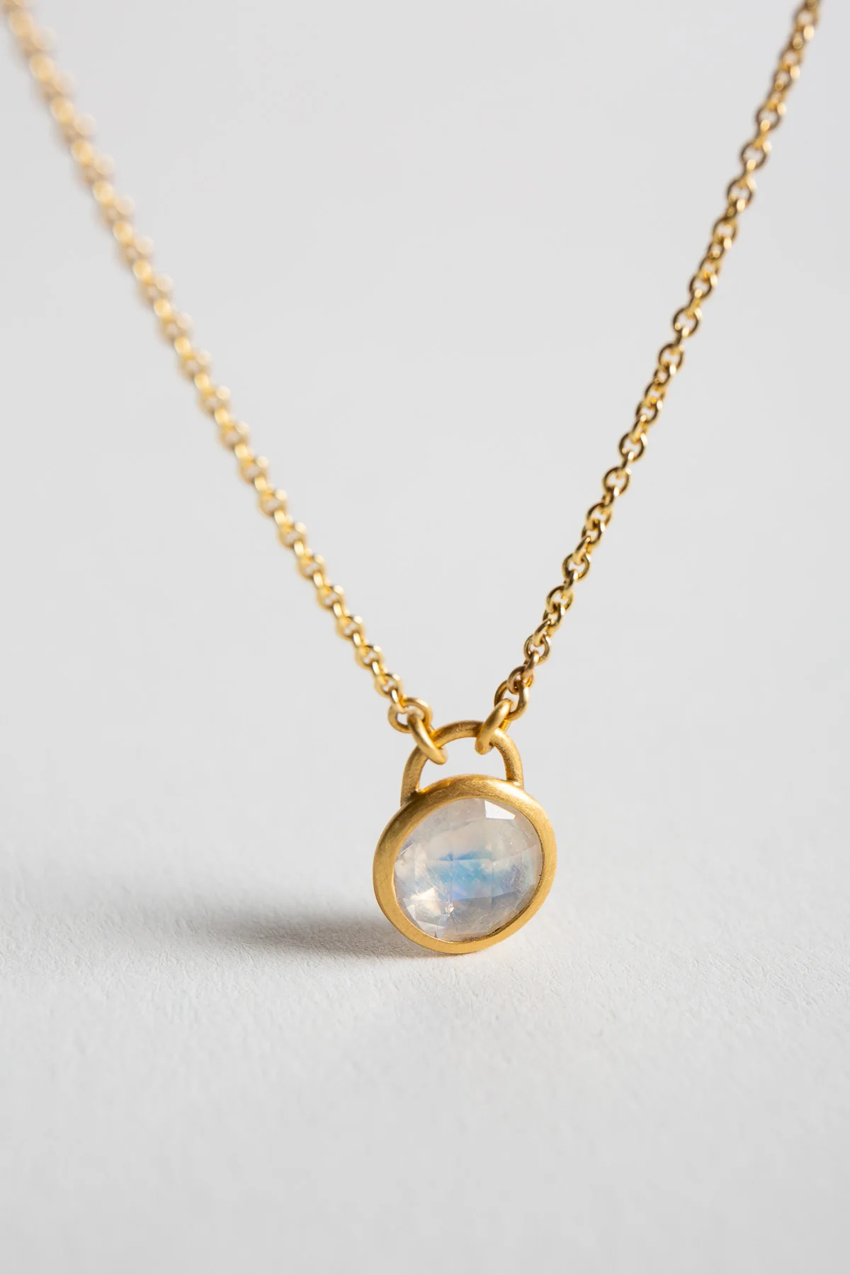ELI HALILI | YELLOW GOLD & MOONSTONE NECKLACE - Image 2