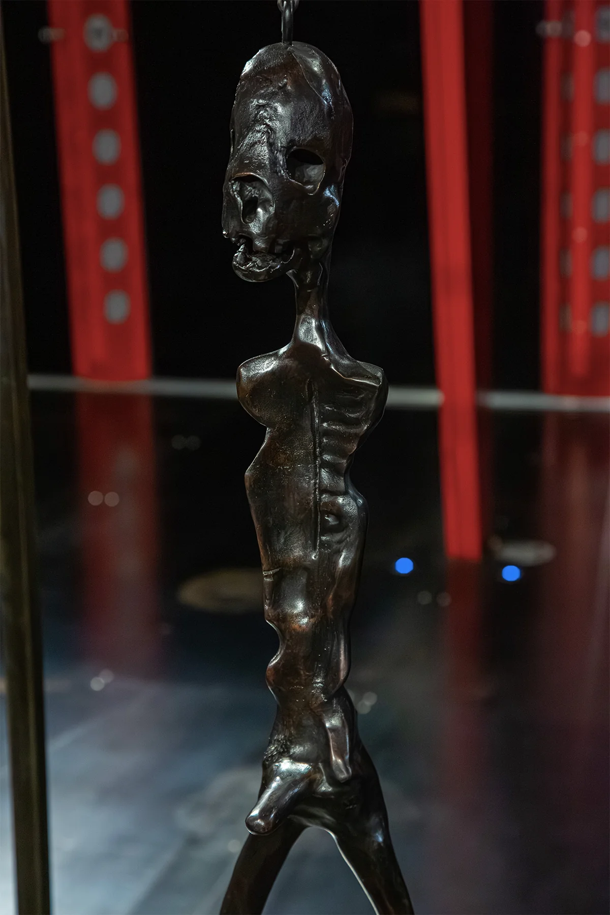 ENFANTS RICHES DÉPRIMÉS | SANS TITRE III (ARMLESS DICKMAN) SCULPTURE - Image 2