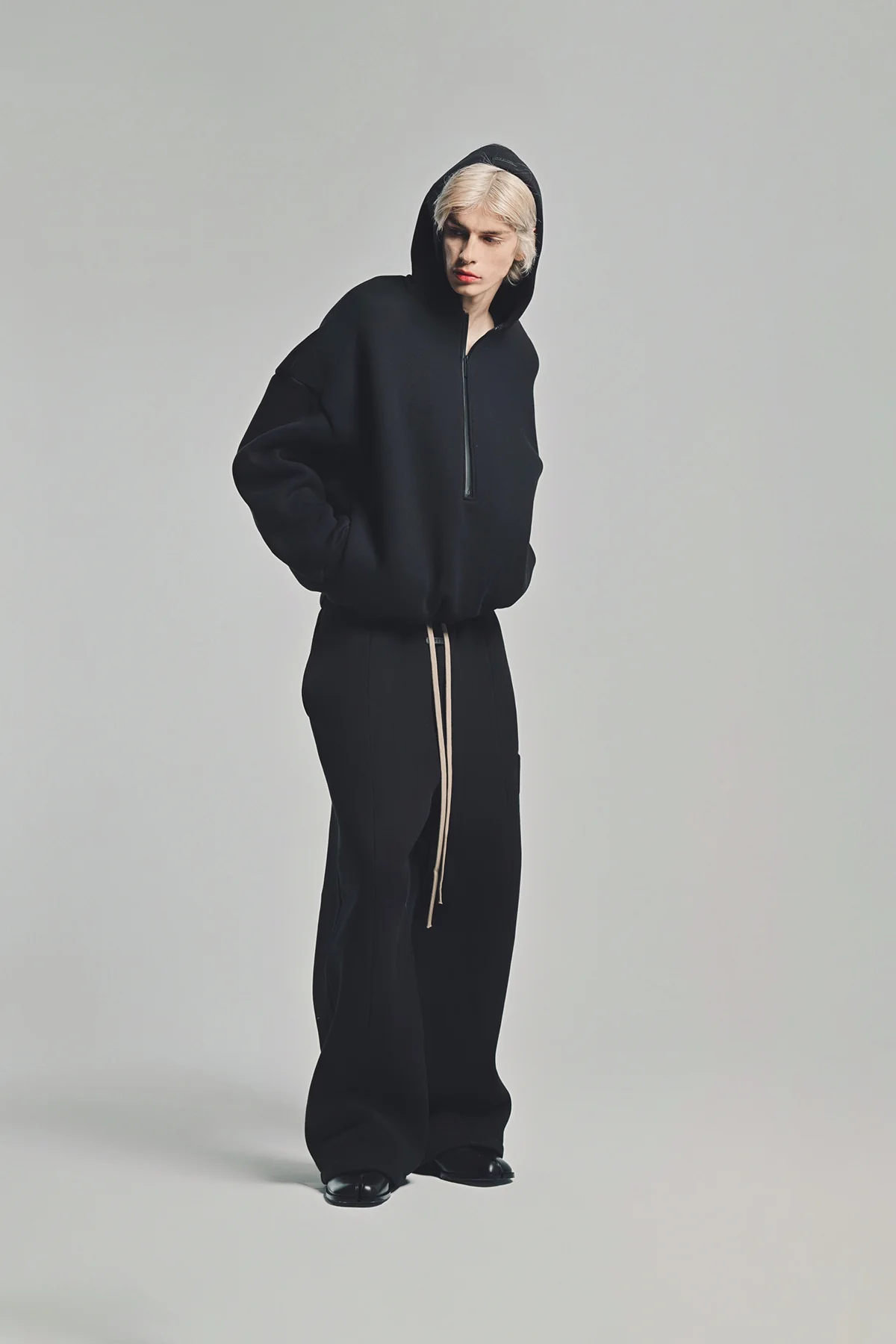 FEAR OF GOD | ATHLETICS HALF ZIP HOODIE