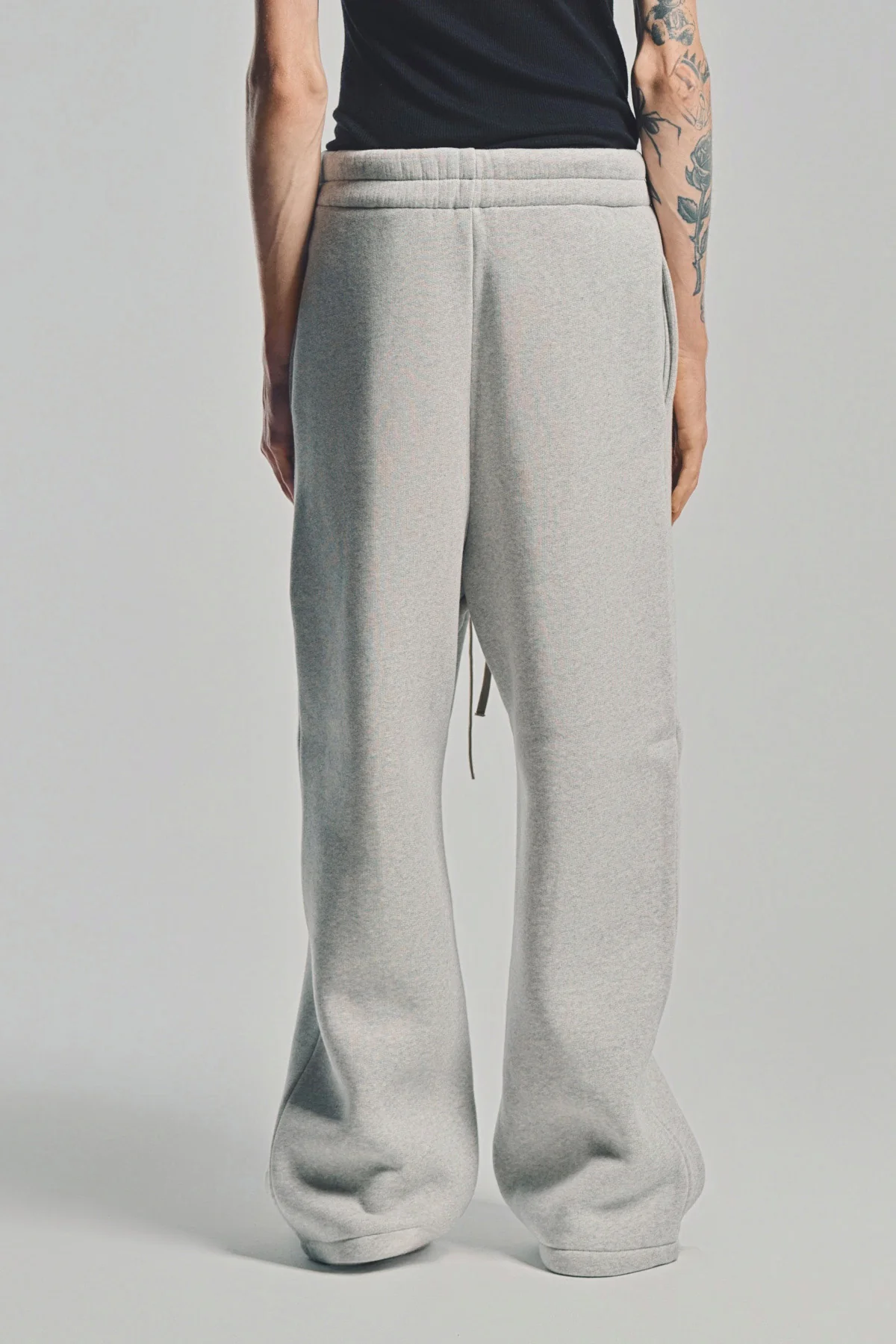 FEAR OF GOD | ATHLETICS WIDE LEG SWEATPANTS - Image 9