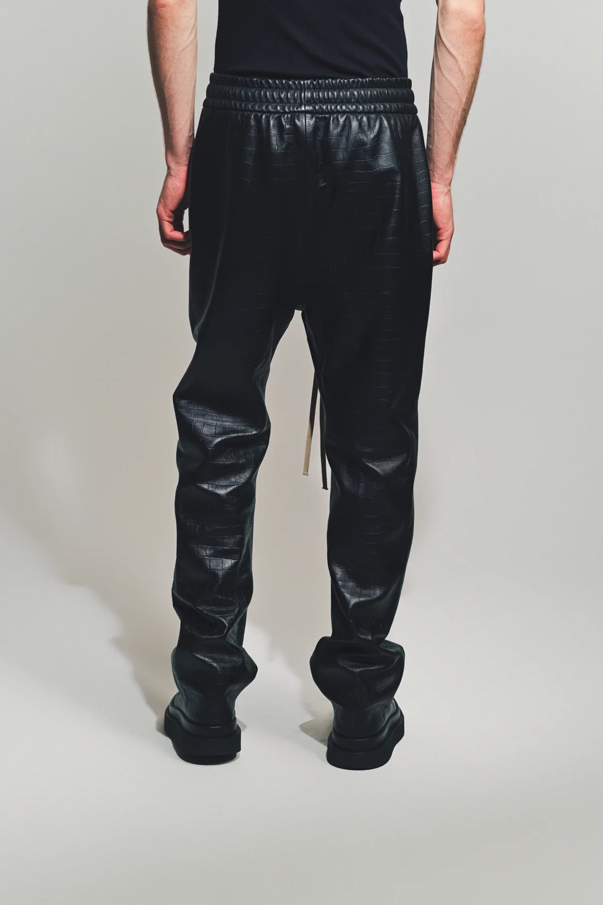 FEAR OF GOD | LEATHER FORUM PANTS - Image 4