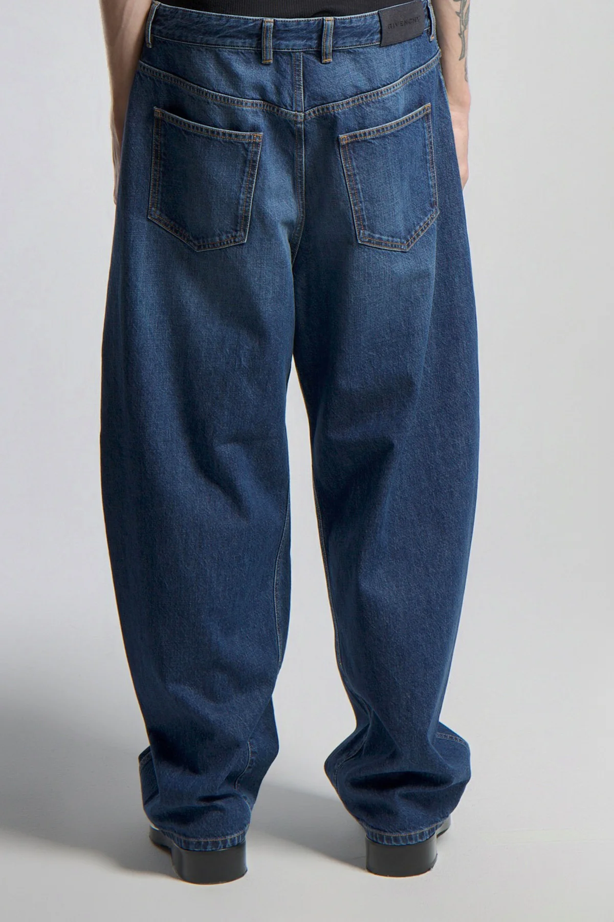 GIVENCHY | COUTURE SEAM WASHED JEANS - Image 4