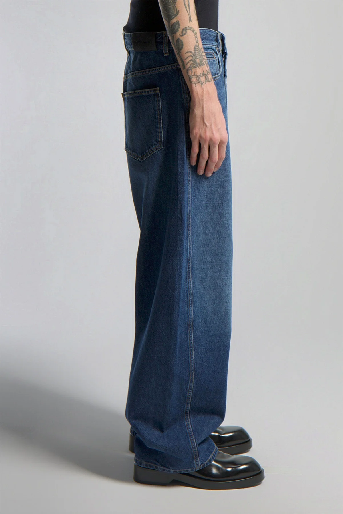 GIVENCHY | COUTURE SEAM WASHED JEANS - Image 5
