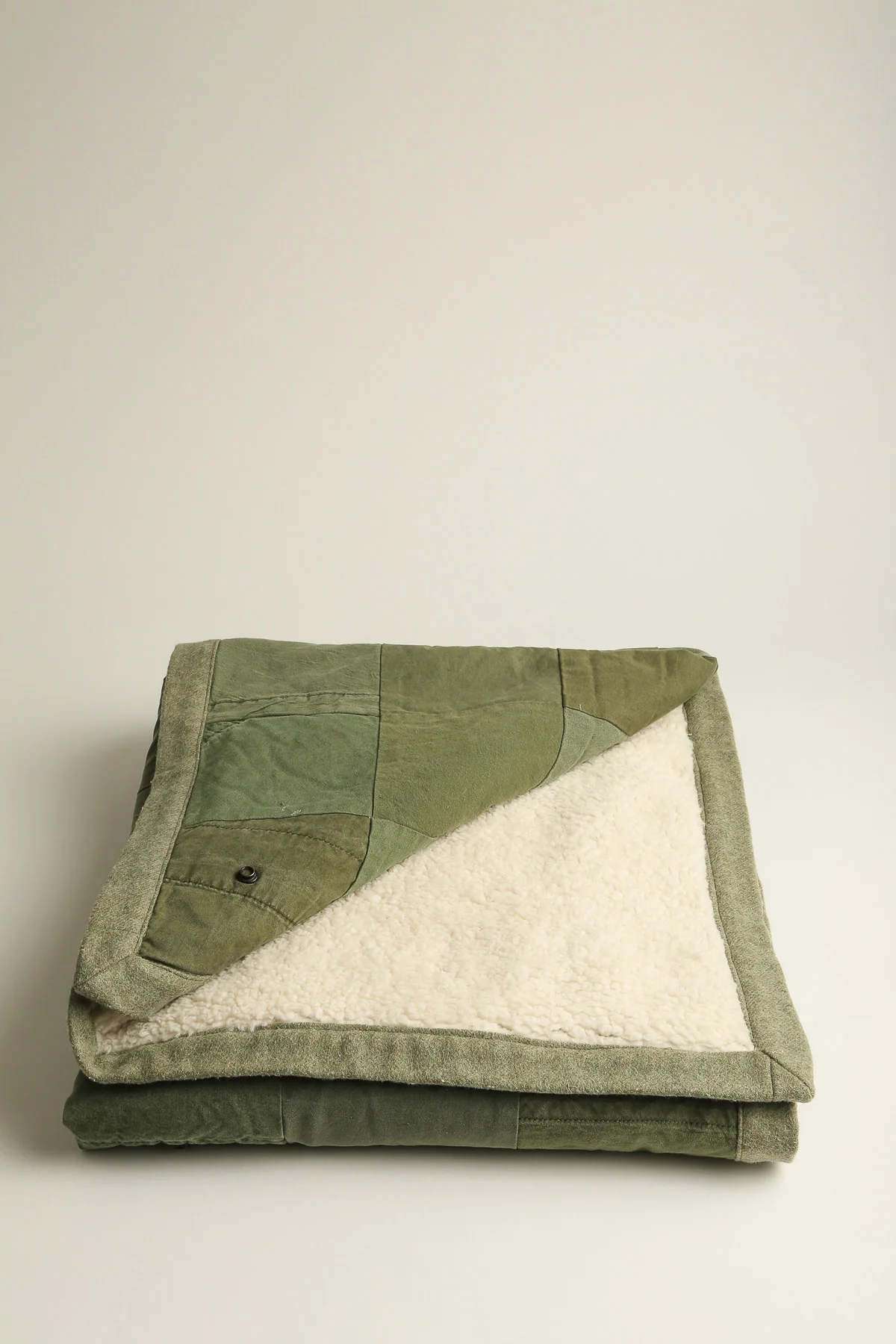 GREG LAUREN | TENT SCRAP BLANKET - Image 2