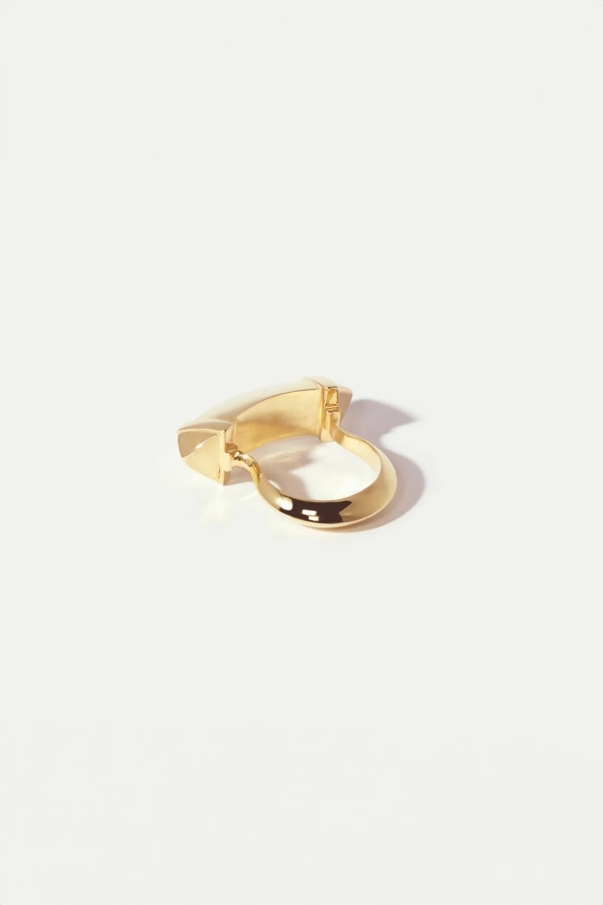 HANNAH MARTIN | STUDDED SHACKLE RING - Image 2