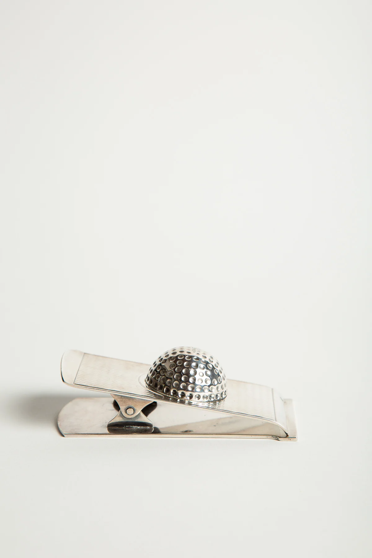 HERMÈS | 1960'S SILVER GOLF BALL PAPER CLIP - Image 2