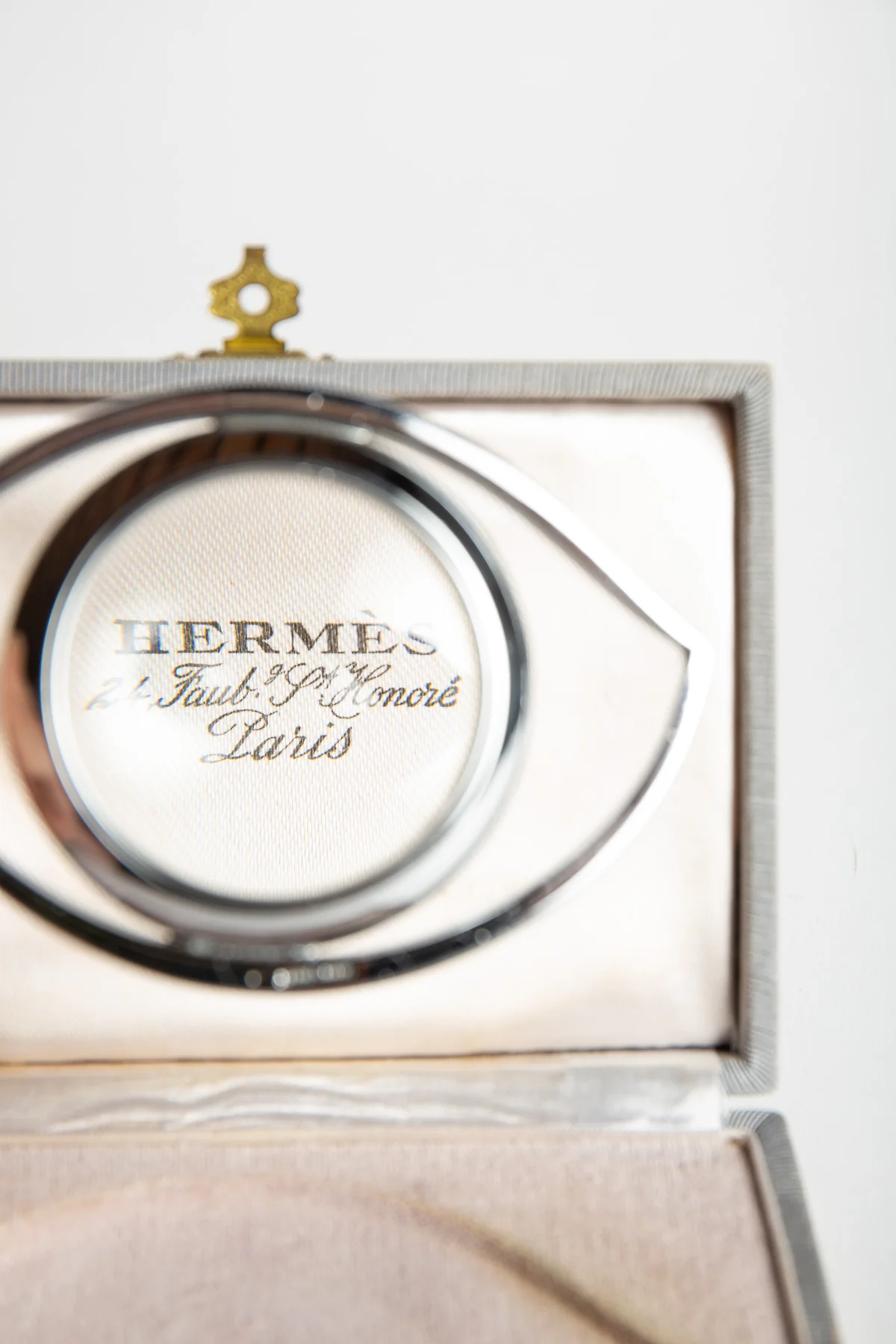 HERMÈS | VINTAGE CLEOPATRA EYE MAGNIFIER - Image 4