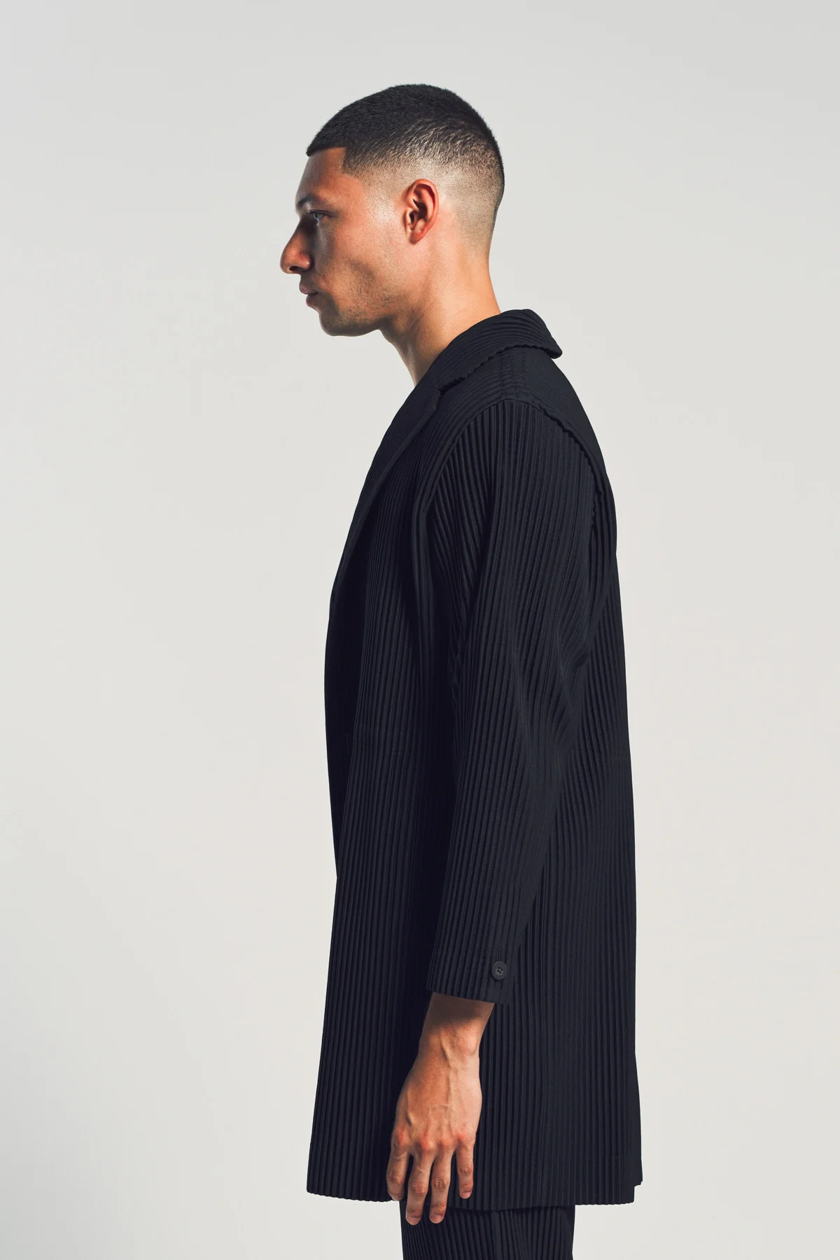 HOMME PLISSÉ ISSEY MIYAKE | BASICS BLAZER - Image 3