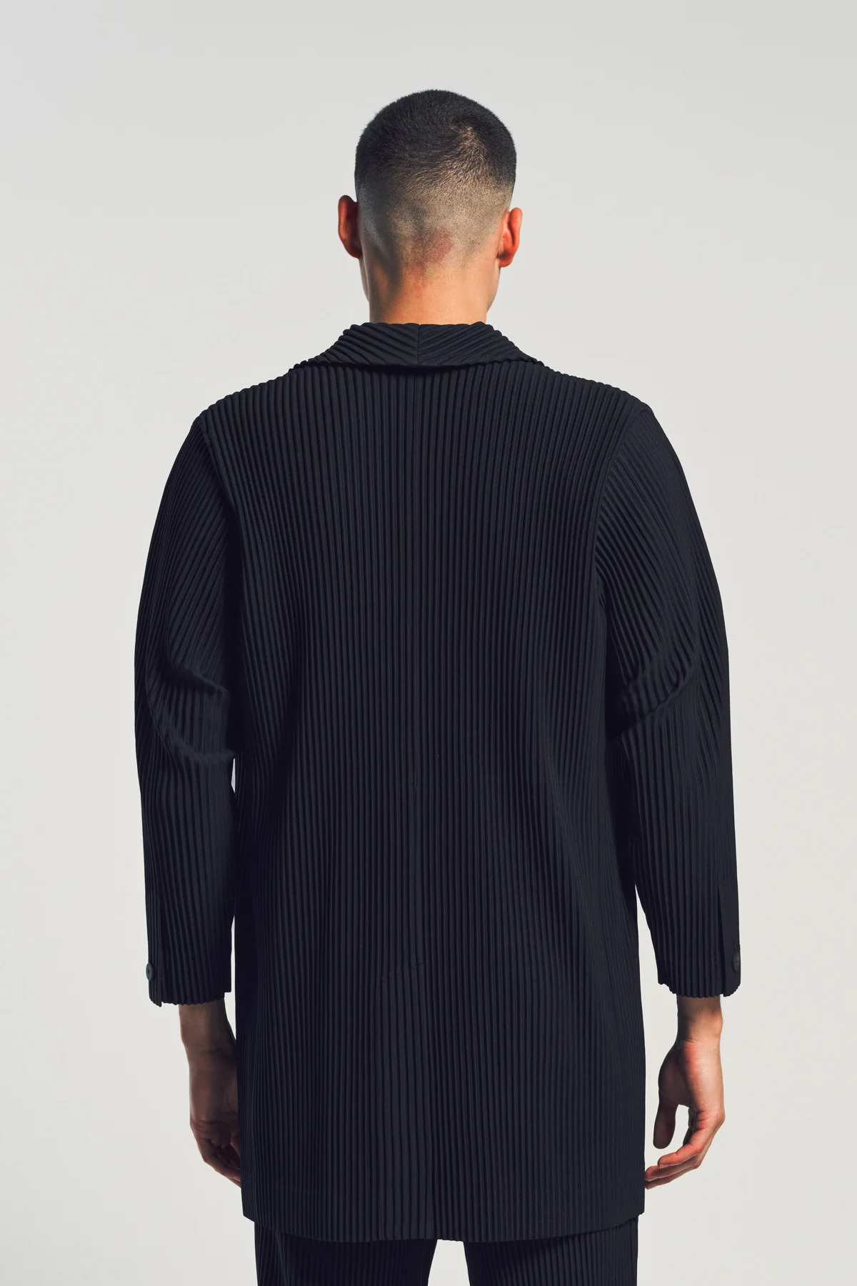 HOMME PLISSÉ ISSEY MIYAKE | BASICS BLAZER - Image 4