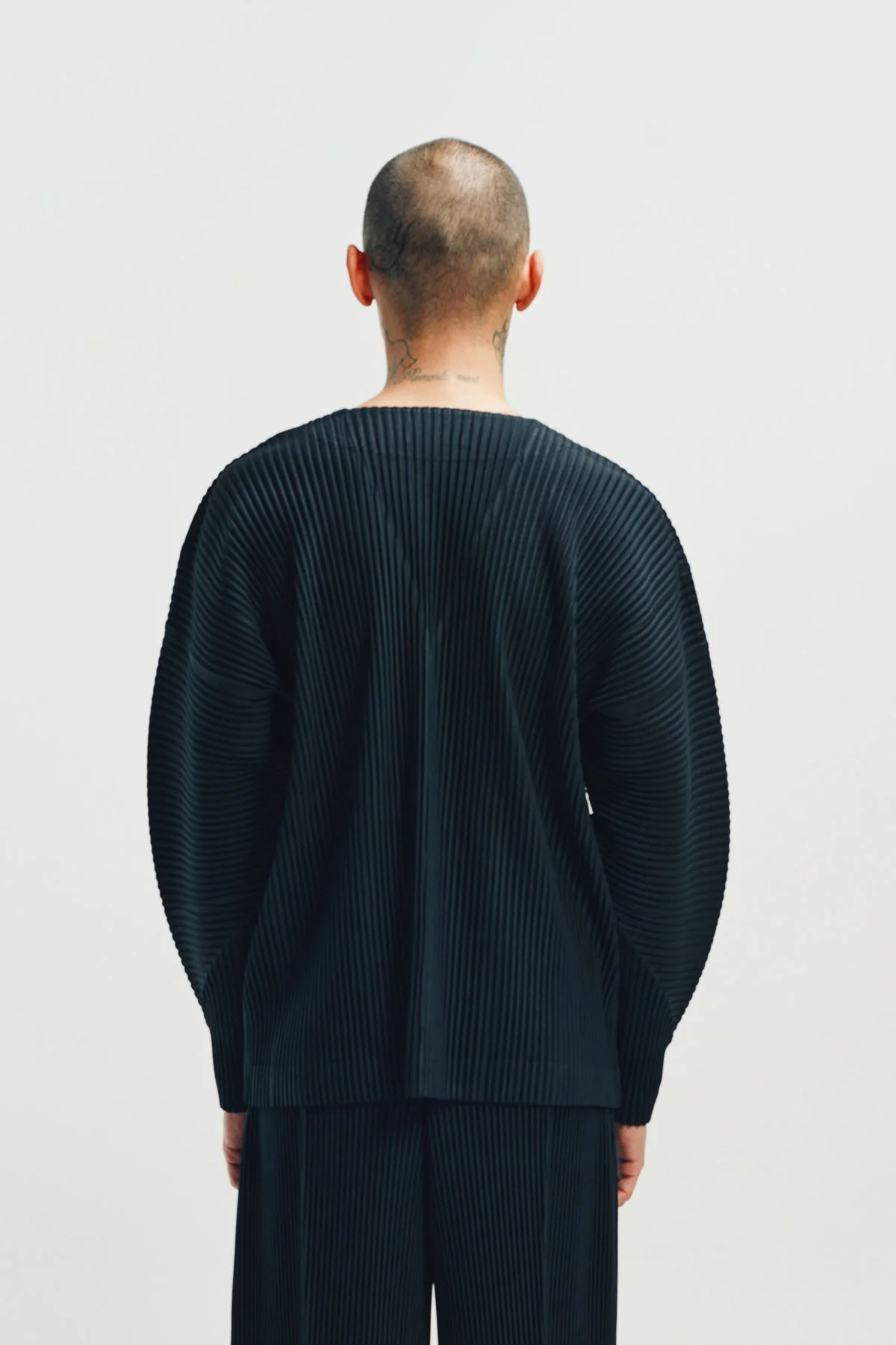 HOMME PLISSÉ ISSEY MIYAKE | PLEATED CARDIGAN - Image 4