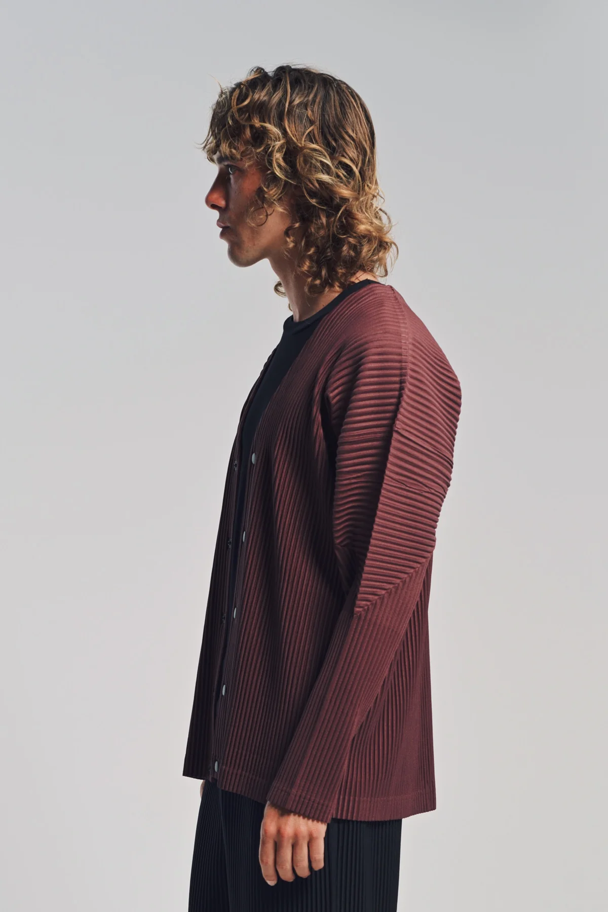 HOMME PLISSÉ ISSEY MIYAKE | PLEATED CARDIGAN - Image 3