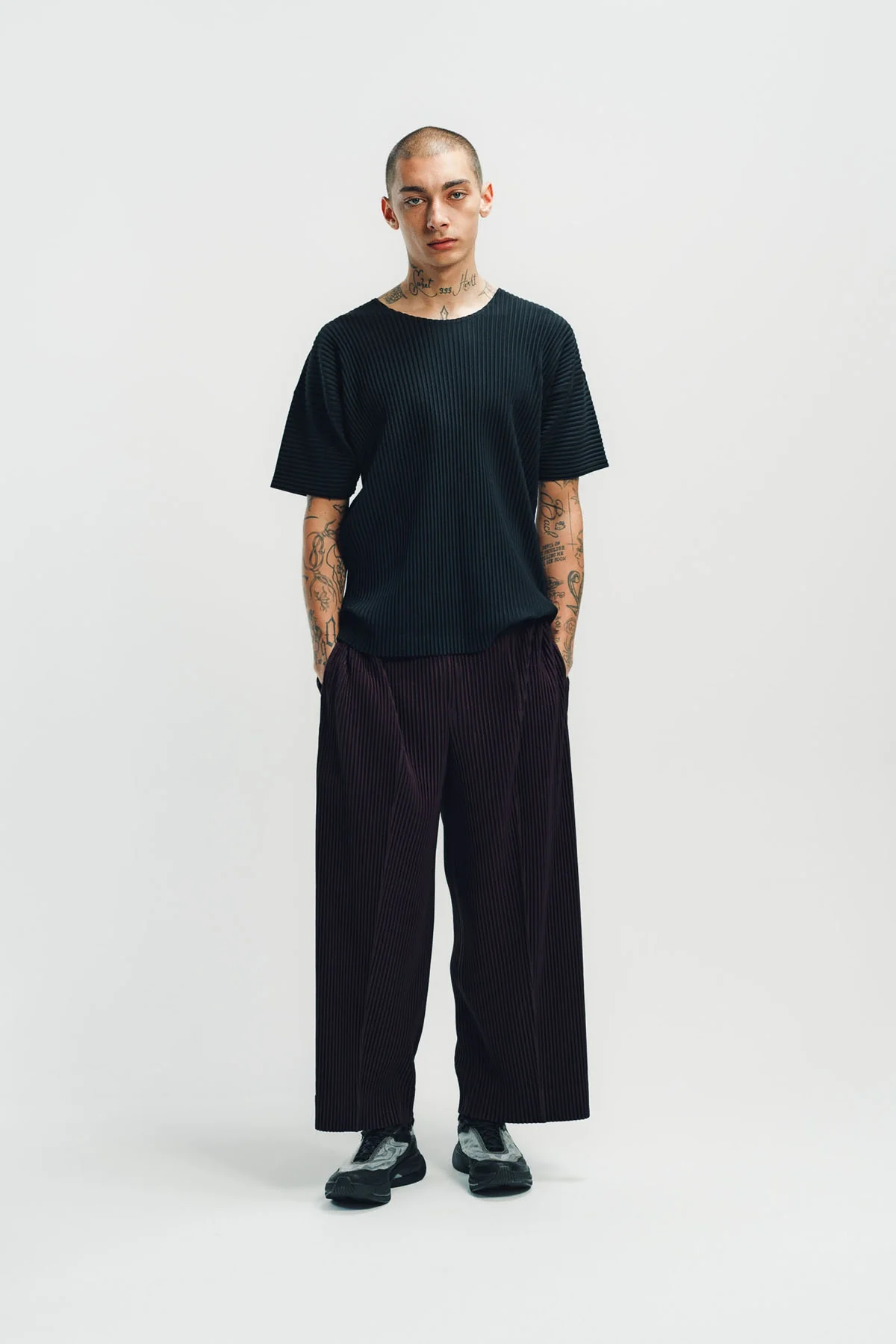 HOMME PLISSÉ ISSEY MIYAKE | PLEATED PANTS - Image 5