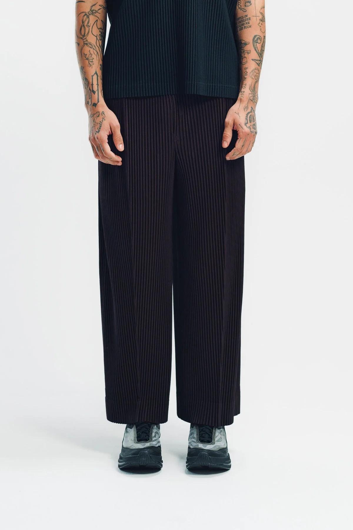 HOMME PLISSÉ ISSEY MIYAKE | PLEATED PANTS - Image 6