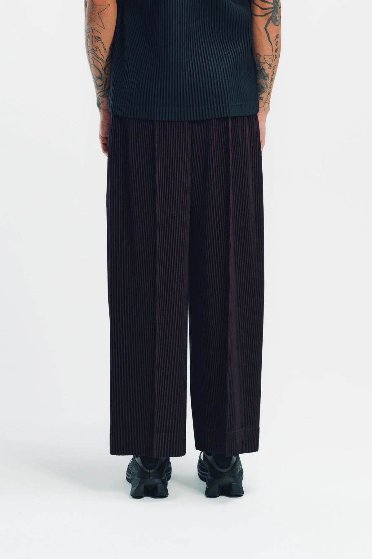 HOMME PLISSÉ ISSEY MIYAKE | PLEATED PANTS - Image 8