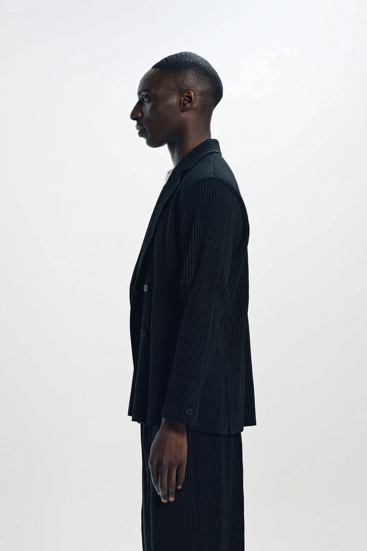 HOMME PLISSÉ ISSEY MIYAKE | TAILORED PLEATED BLAZER - Image 3