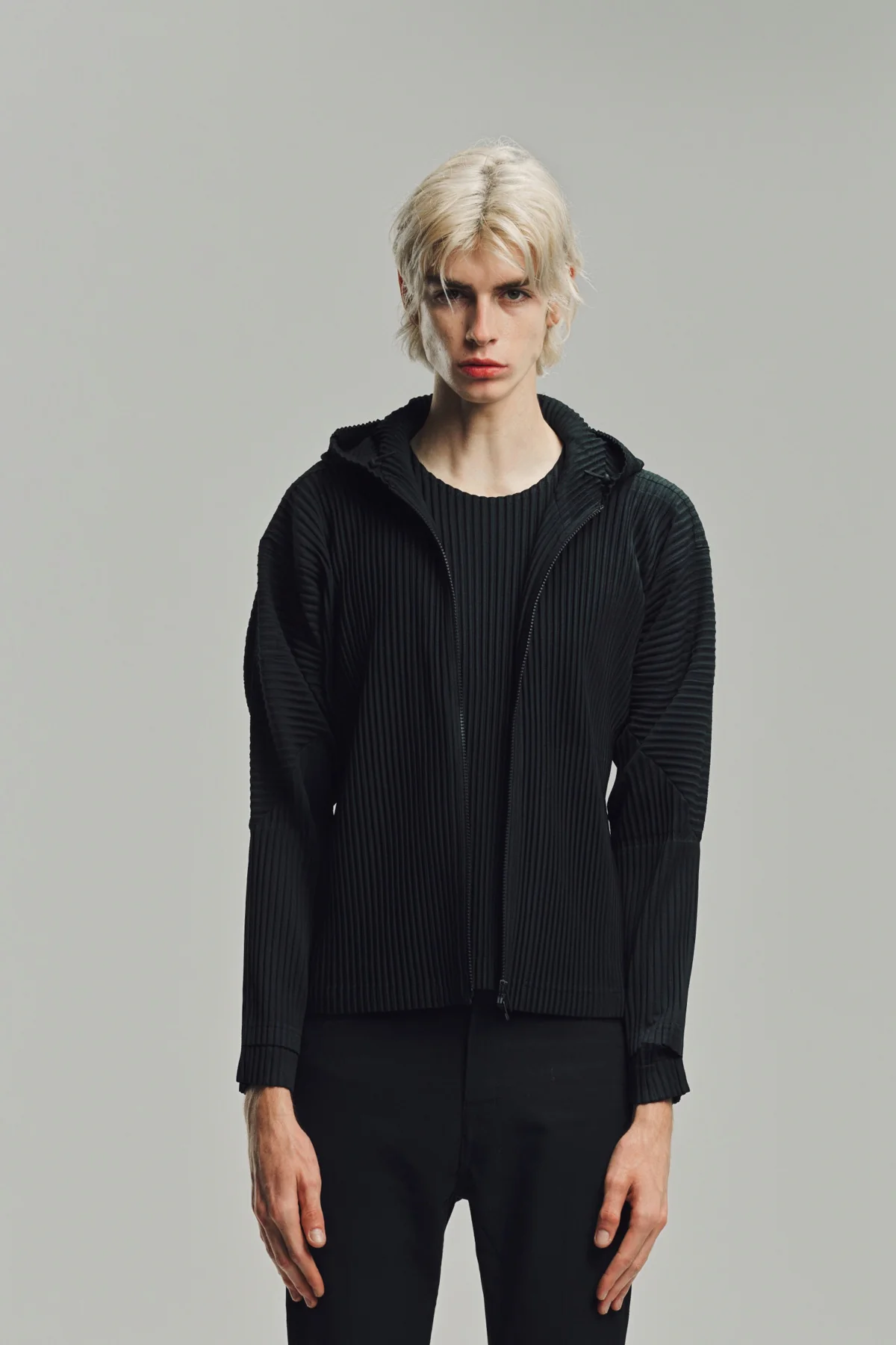 HOMME PLISSÉ ISSEY MIYAKE | ZIP HOODIE - Image 2