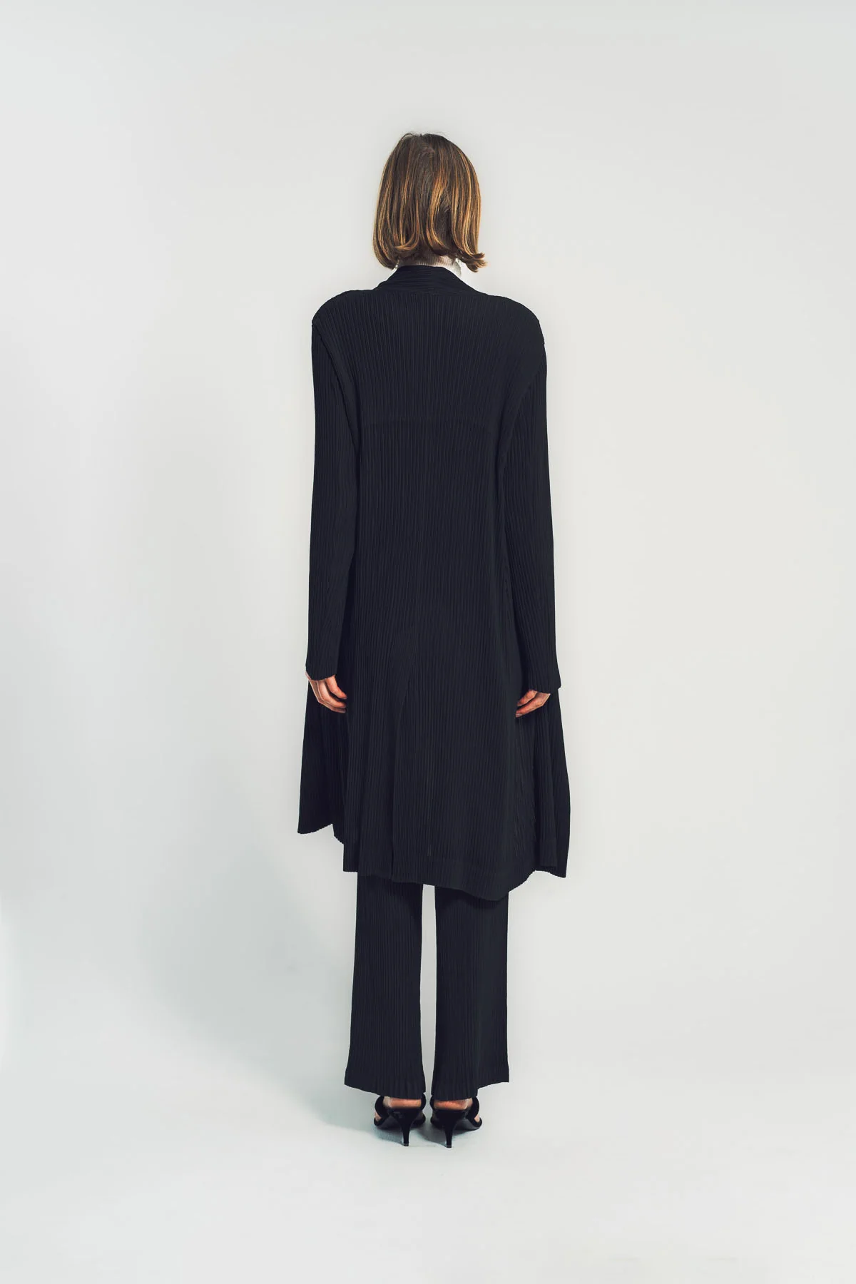 ISSEY MIYAKE | HATCHING PLEATED COAT - Image 4