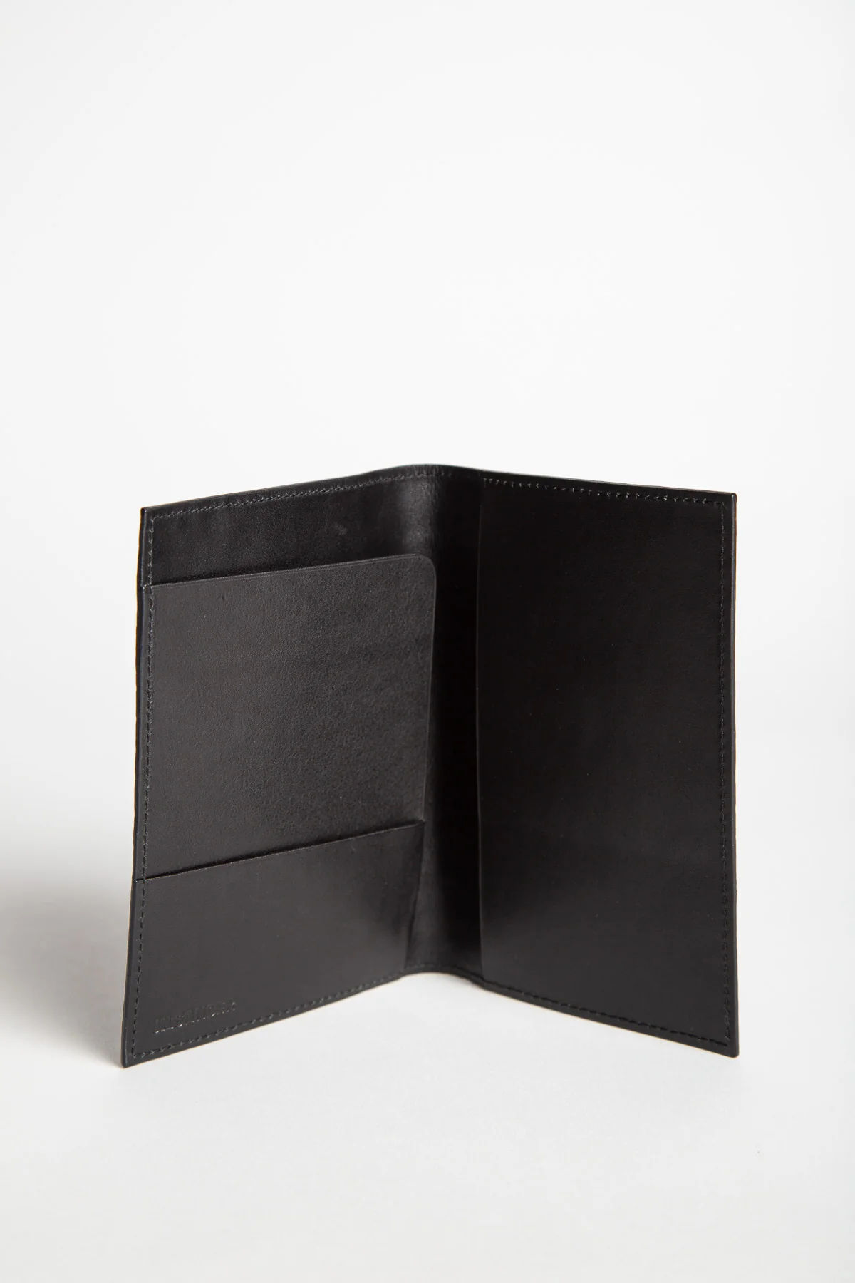 JIL SANDER | ALLIGATOR PASSPORT WALLET - Image 3