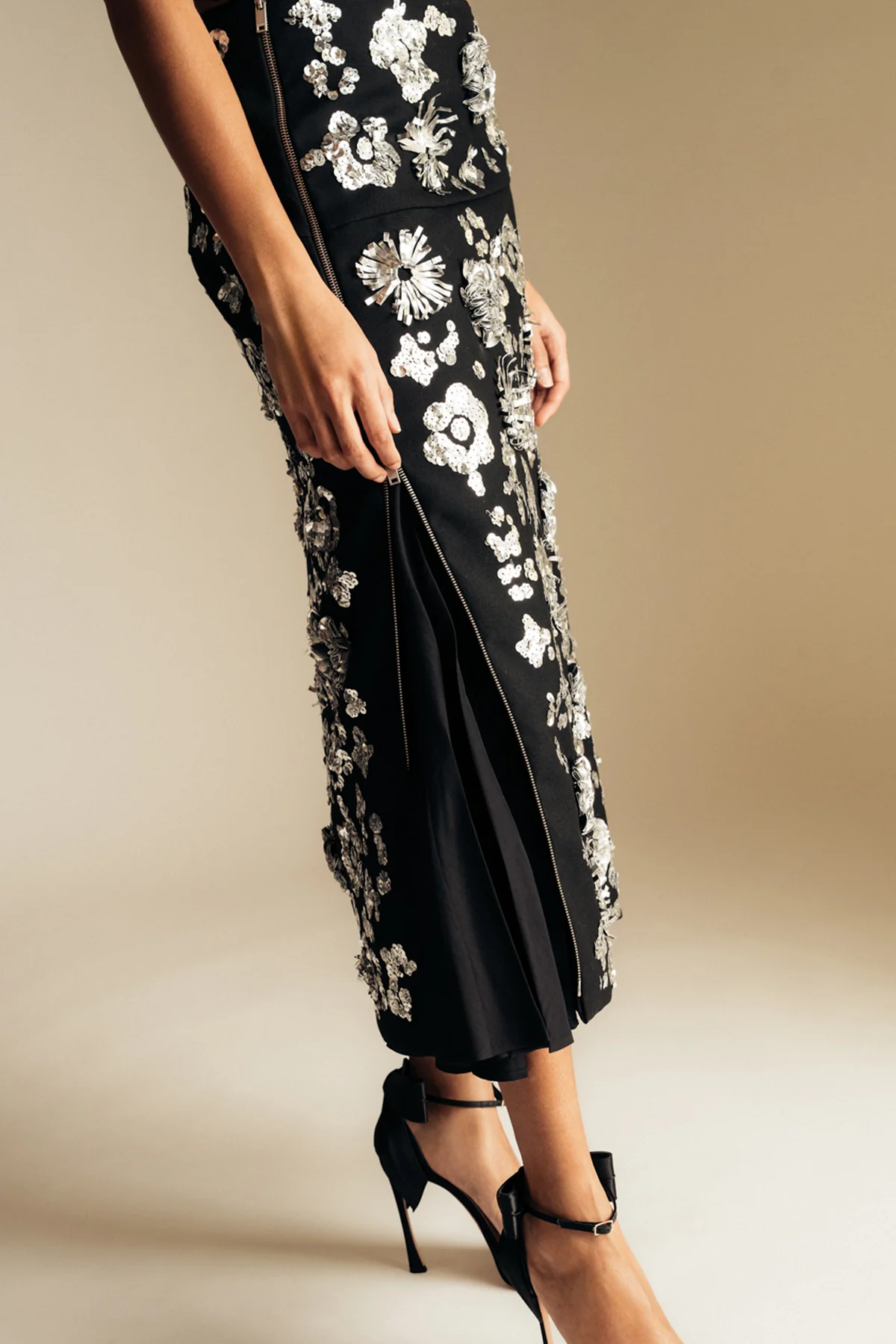 JIL SANDER | EMBROIDERED ASYMMETRICAL SKIRT - Image 3