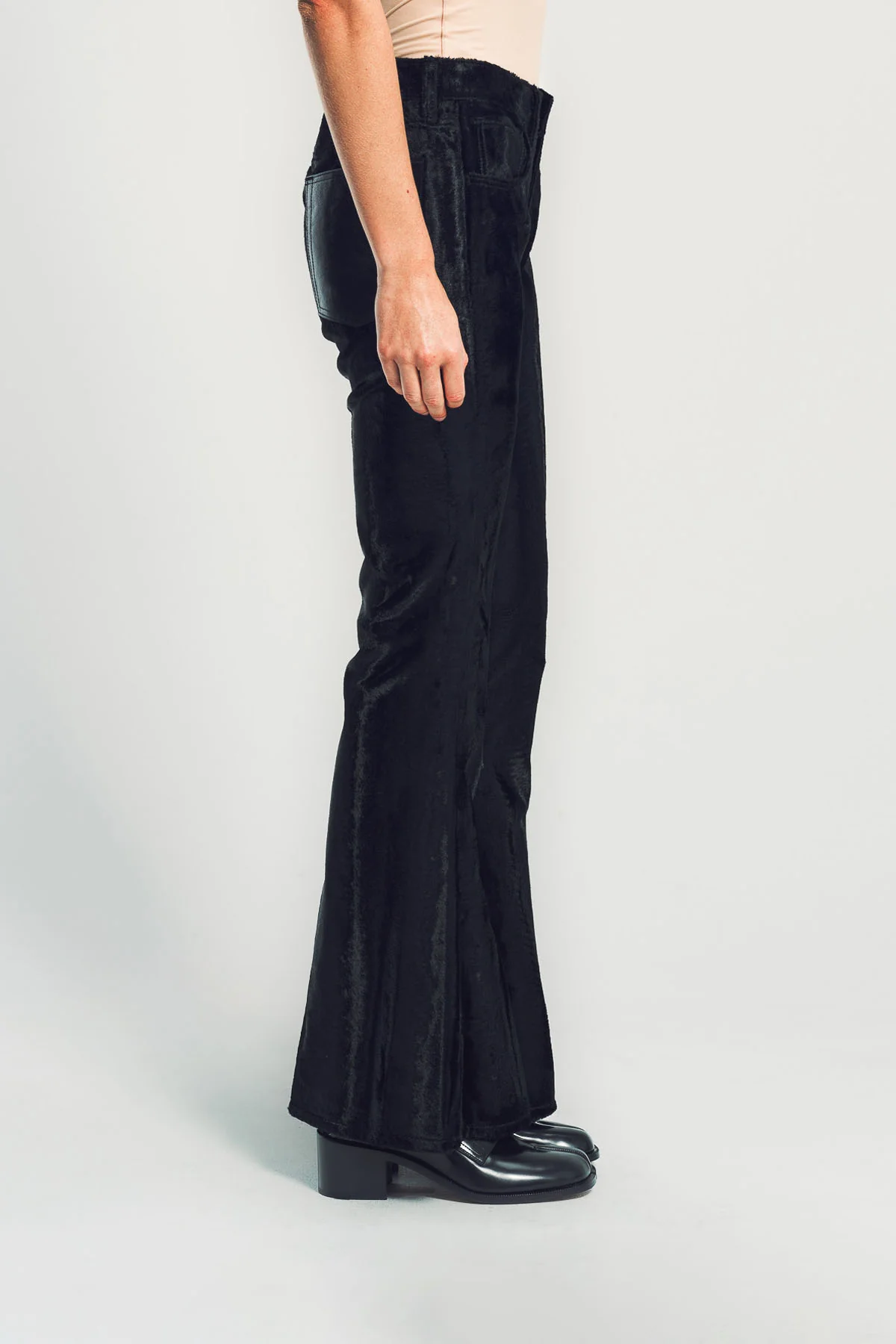 JUNYA WATANABE | FAUX FUR & LEATHER FLARED PANTS - Image 3