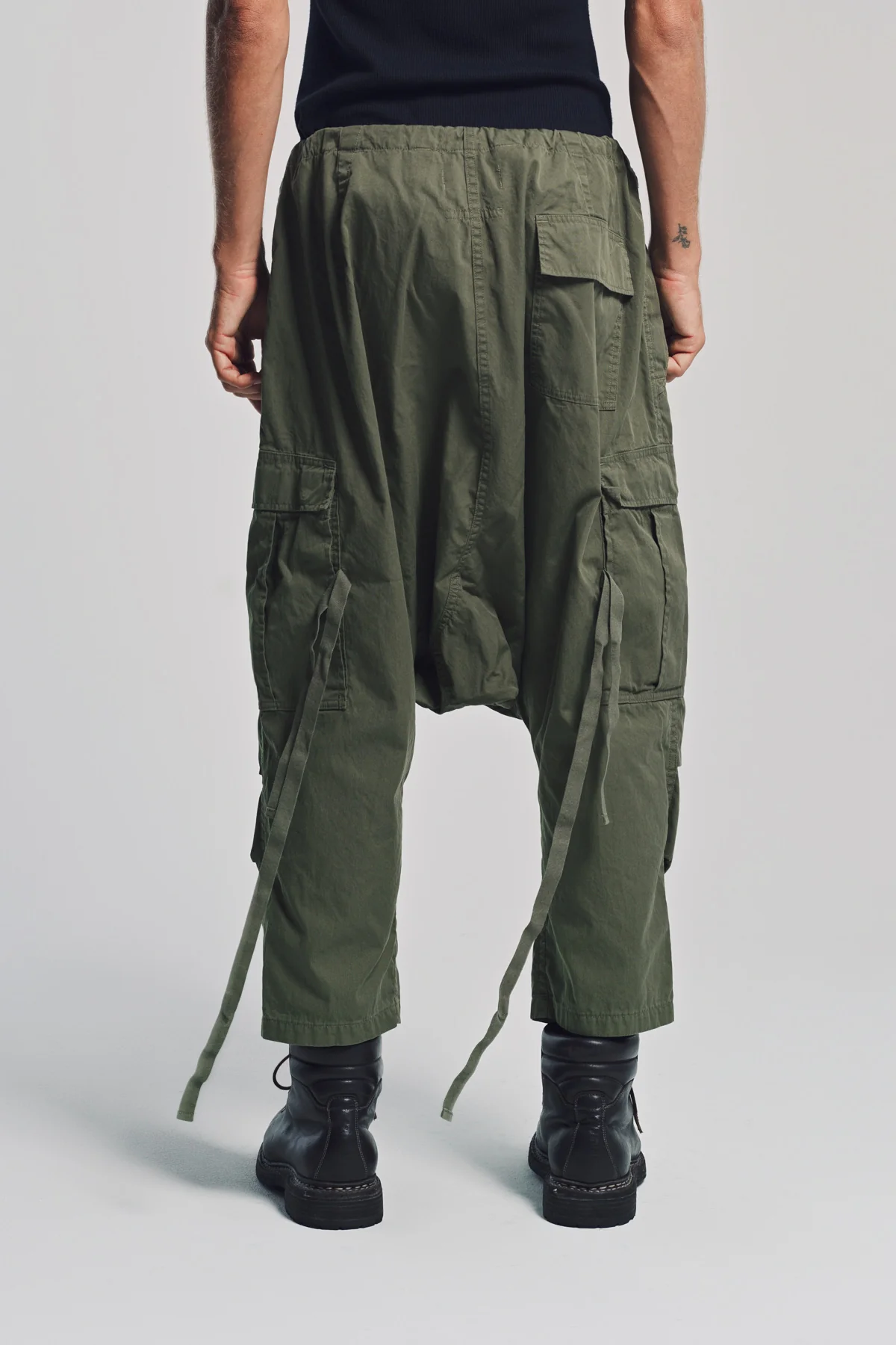 JUNYA WATANABE | NEEDLES DROP CROTCH PANTS - Image 4