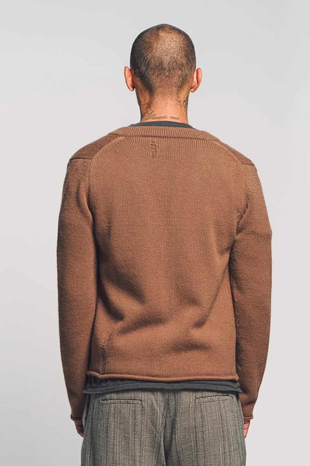 K'ANG | CASHMERE V-NECK CARDIGAN - Image 4