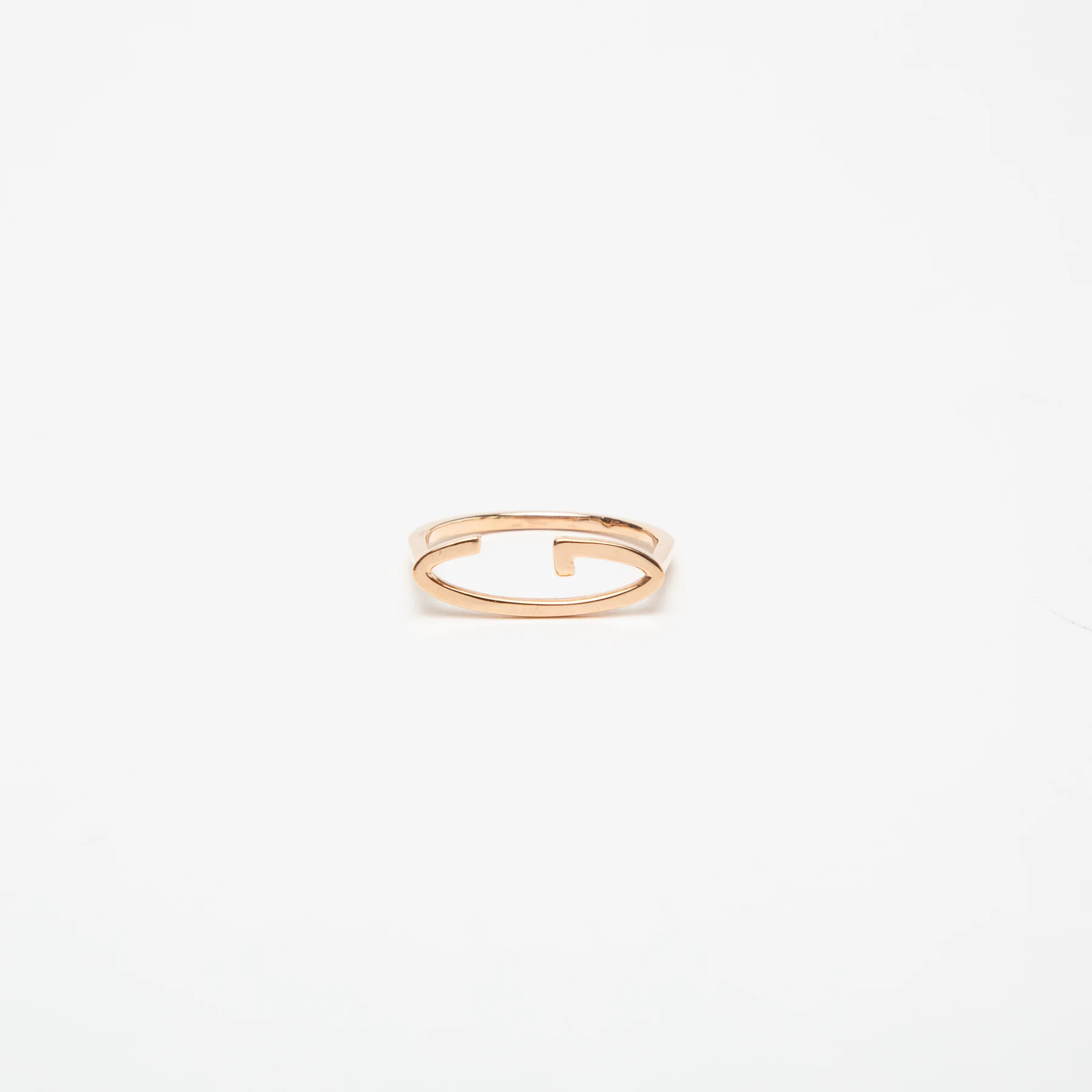 KWIT | 14K GOLD LETTER G RING