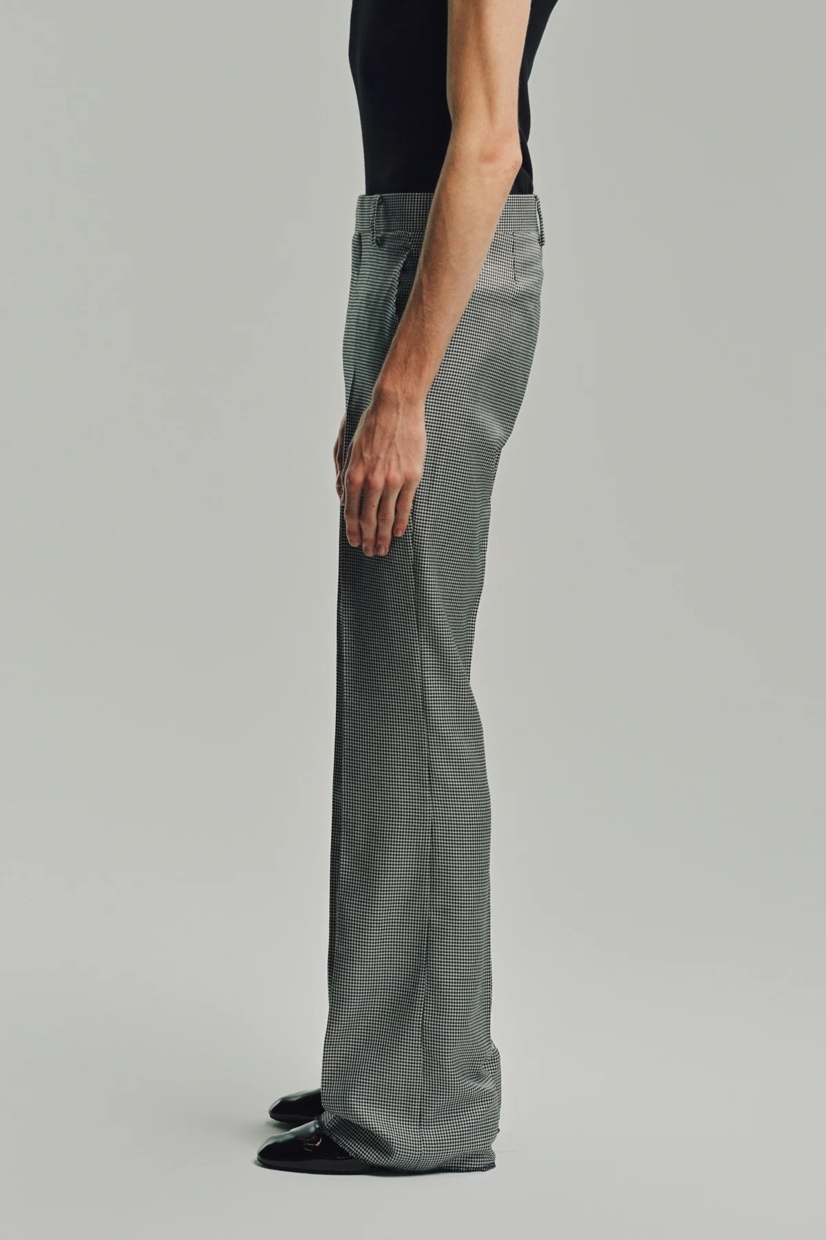 KYOSUKE KUNIMOTO | HOUNDSTOOTH FLAT FRONT PANTS - Image 3