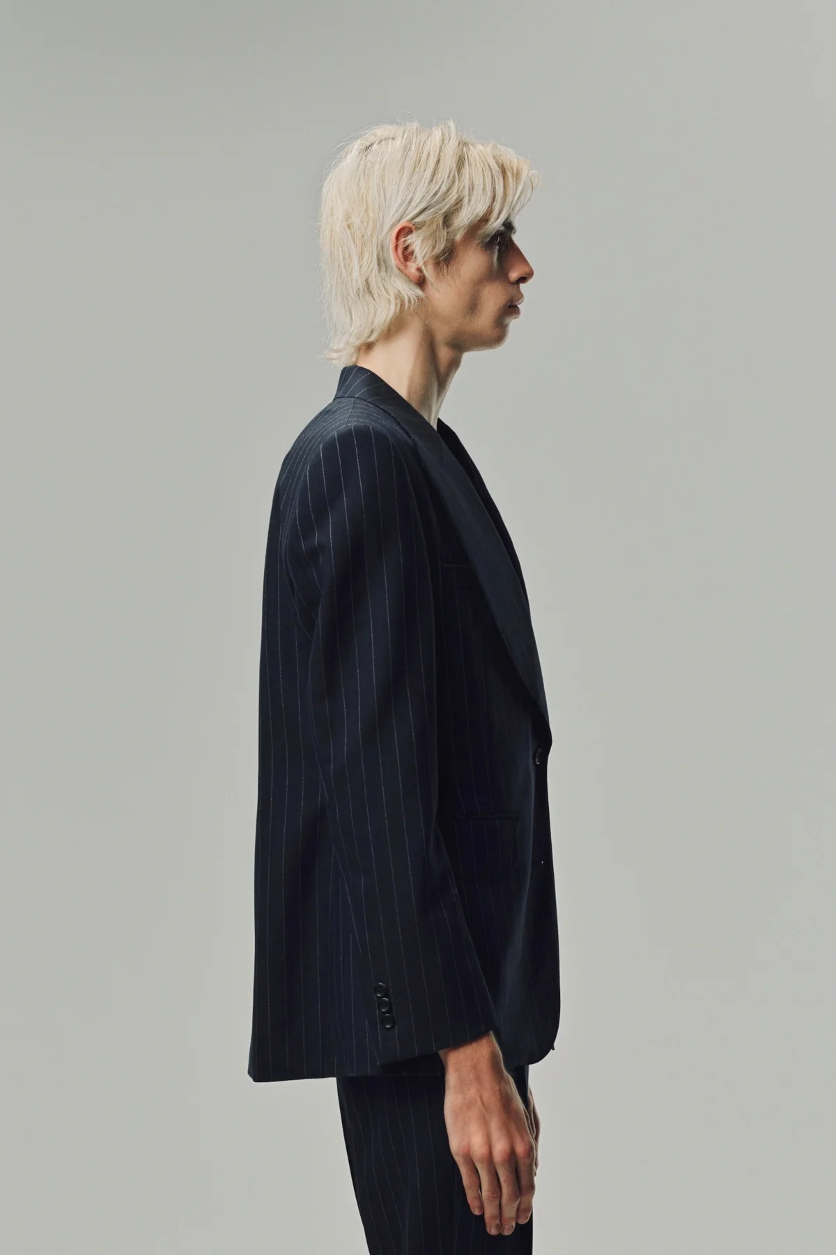 KYOSUKE KUNIMOTO | NAVY NOTCHED LAPEL JACKET - Image 5