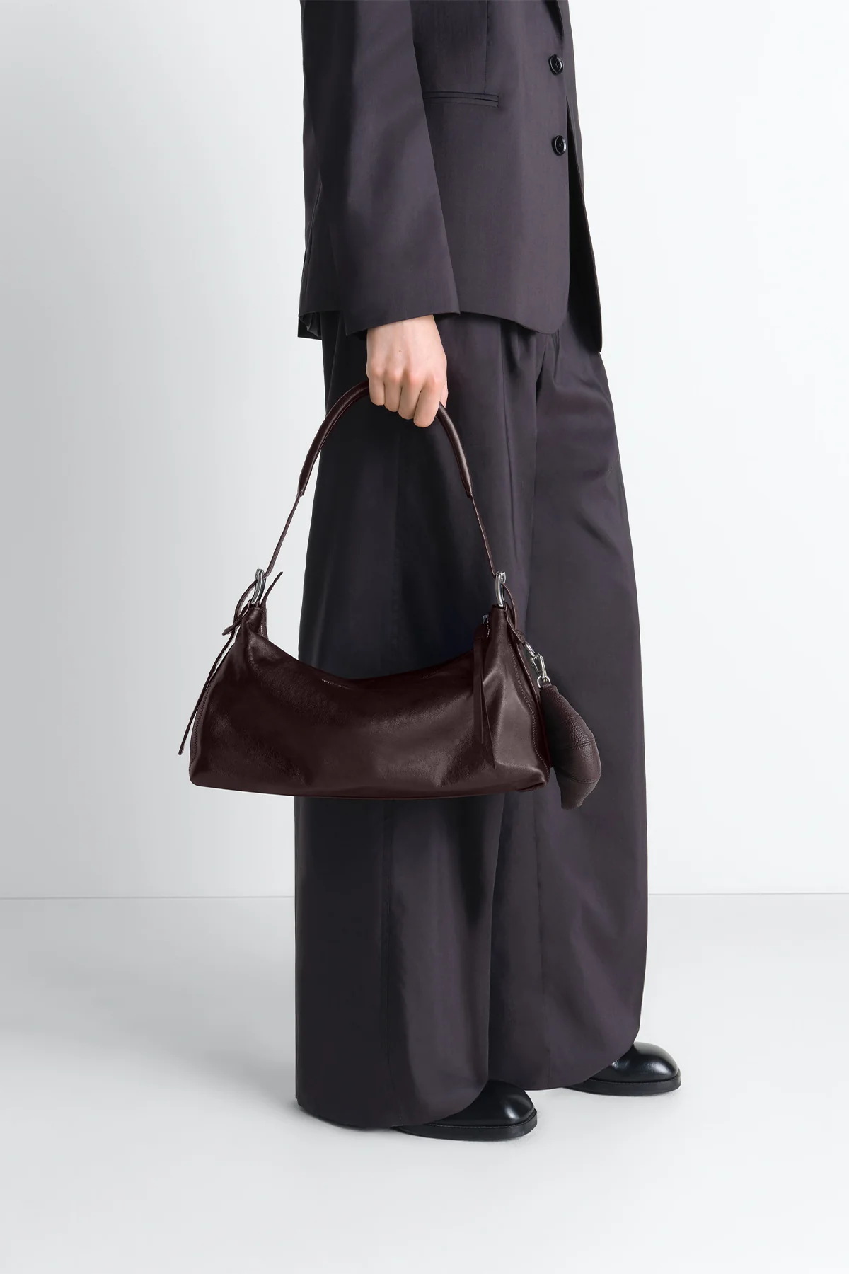 LEMAIRE | BELTED BAGUETTE BAG - Image 4