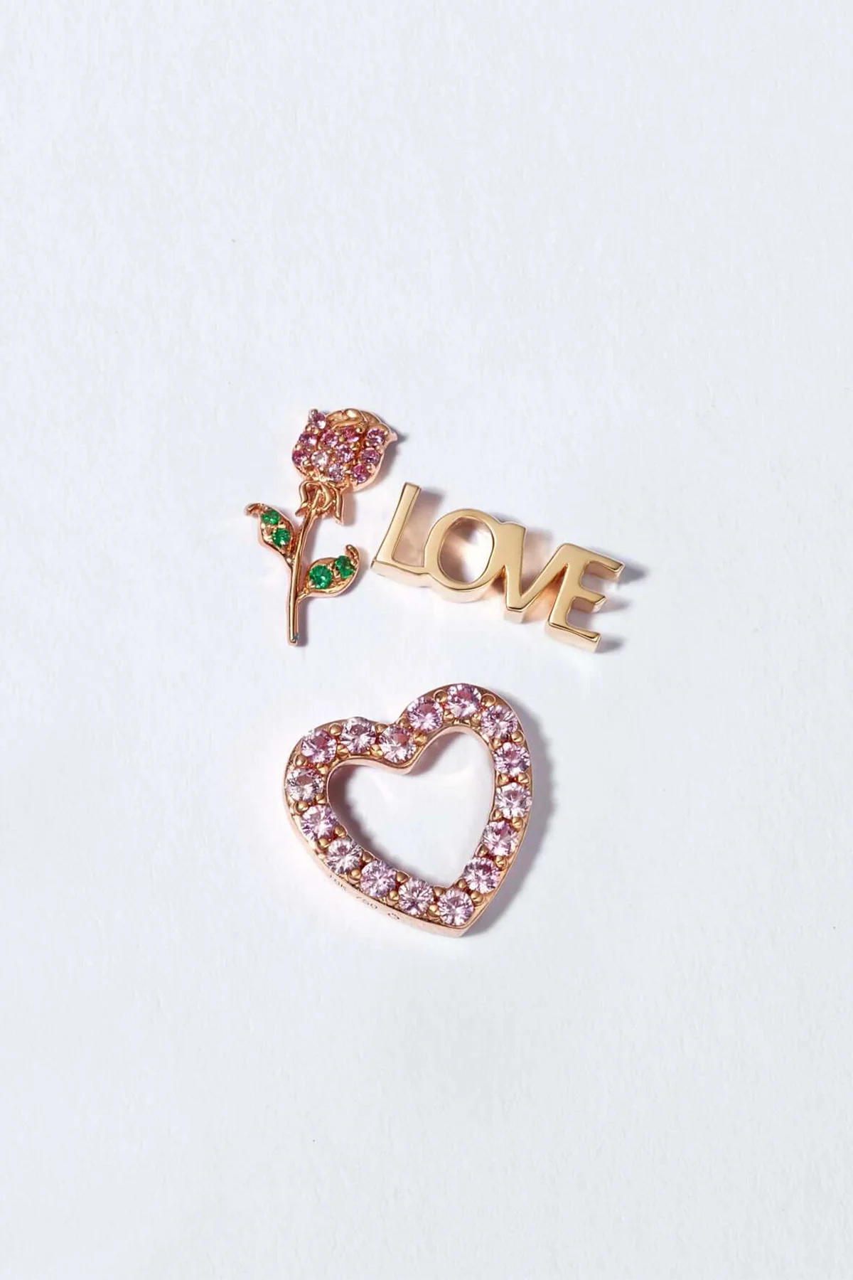 LOQUET LONDON | PINK SAPPHIRE ROSE CHARM - Image 4