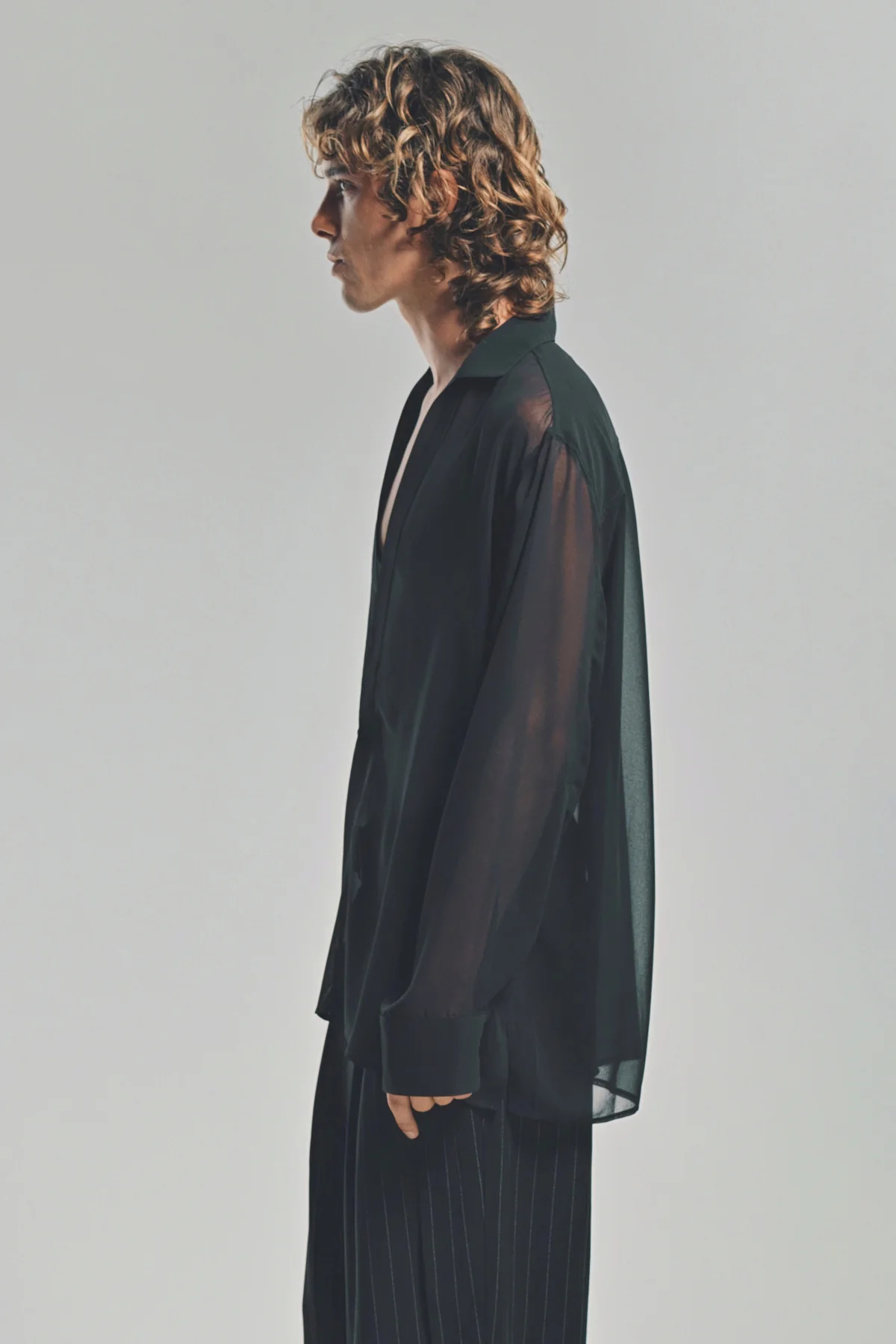 LOUIS GABRIEL NOUCHI | DEEP V SHIRT - Image 3