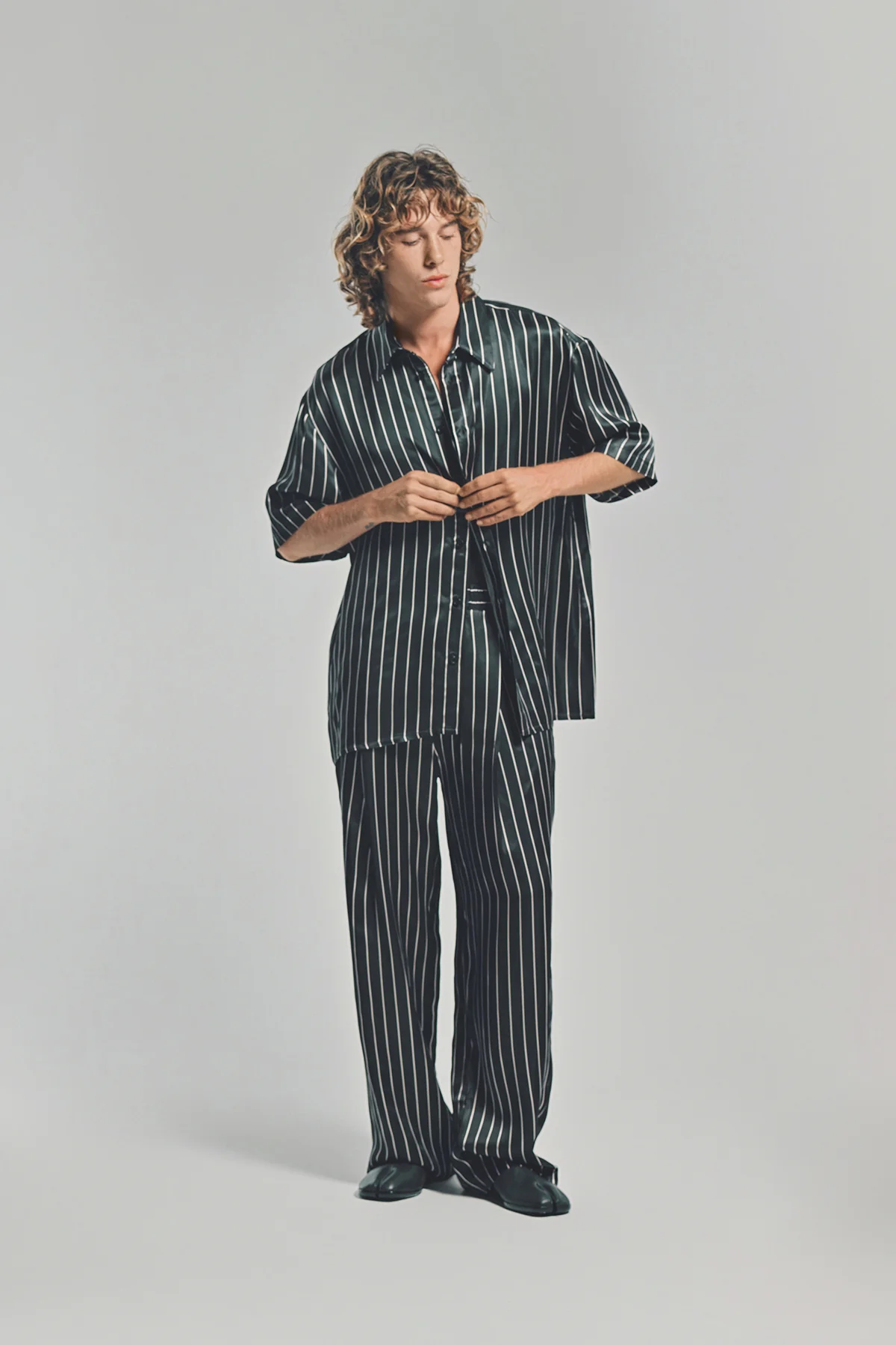 LOUIS GABRIEL NOUCHI | STRIPED SHORT SLEEVE SHIRT