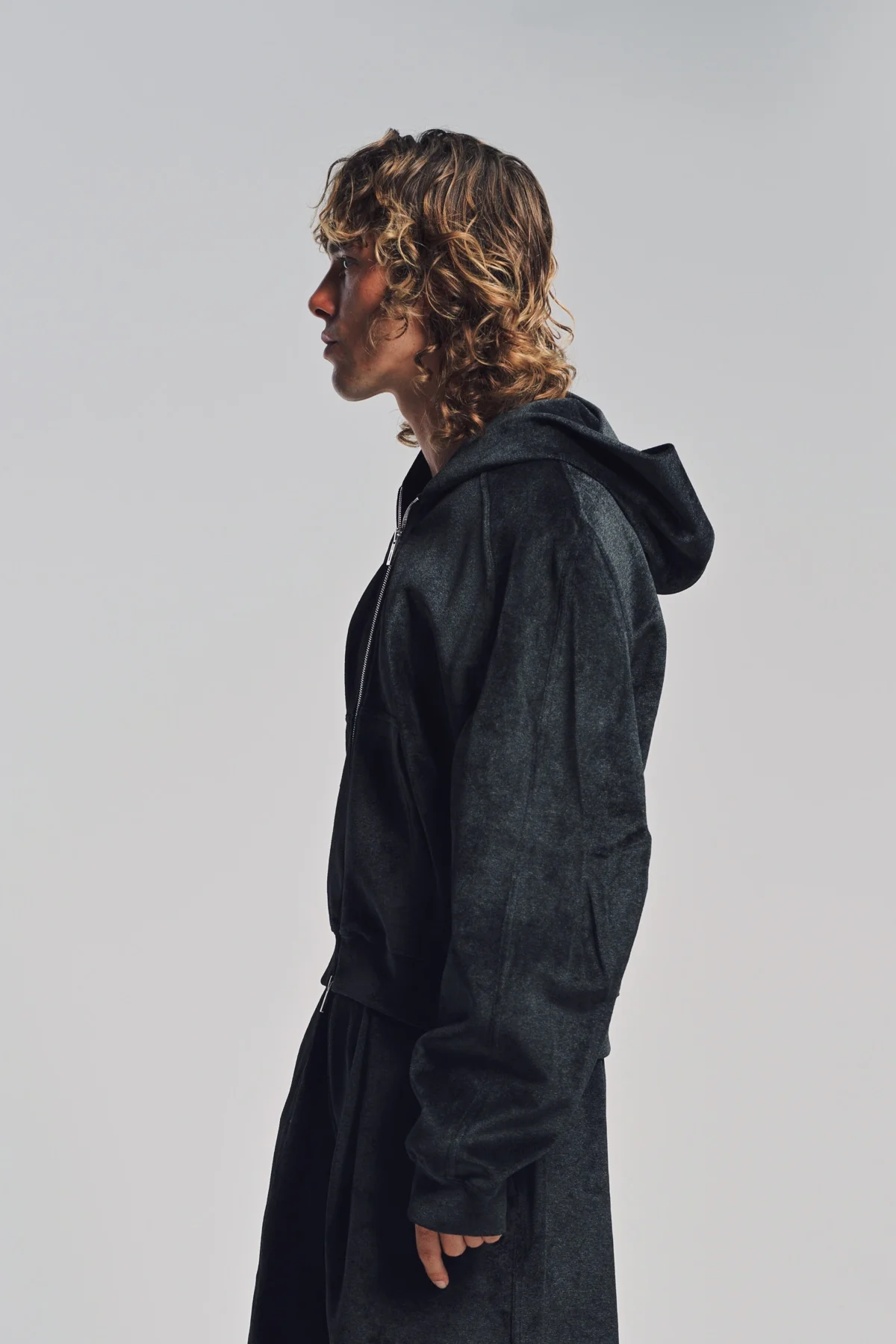 LOUIS GABRIEL NOUCHI | VELVET SWEATSHIRT - Image 3