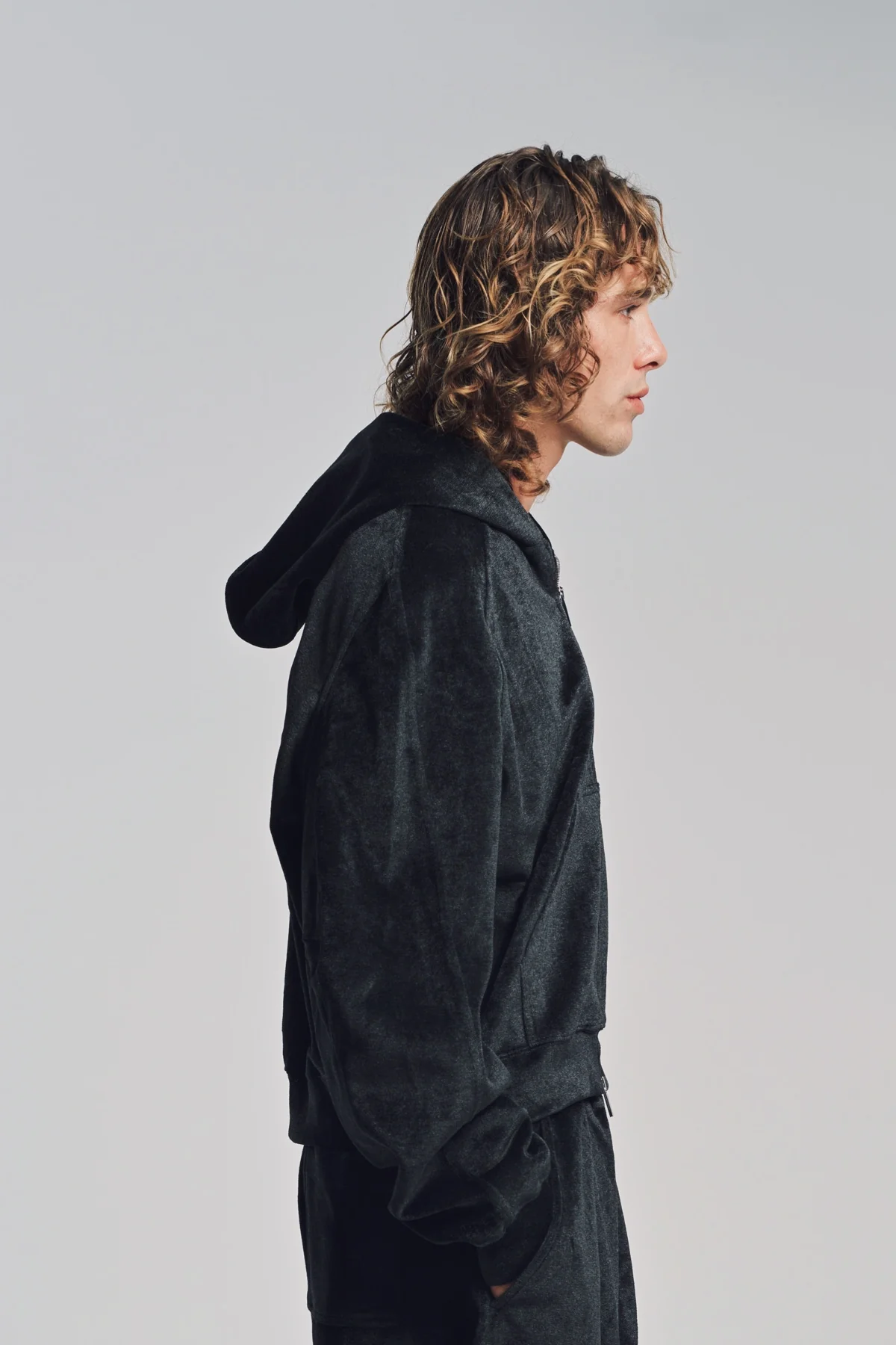 LOUIS GABRIEL NOUCHI | VELVET SWEATSHIRT - Image 5
