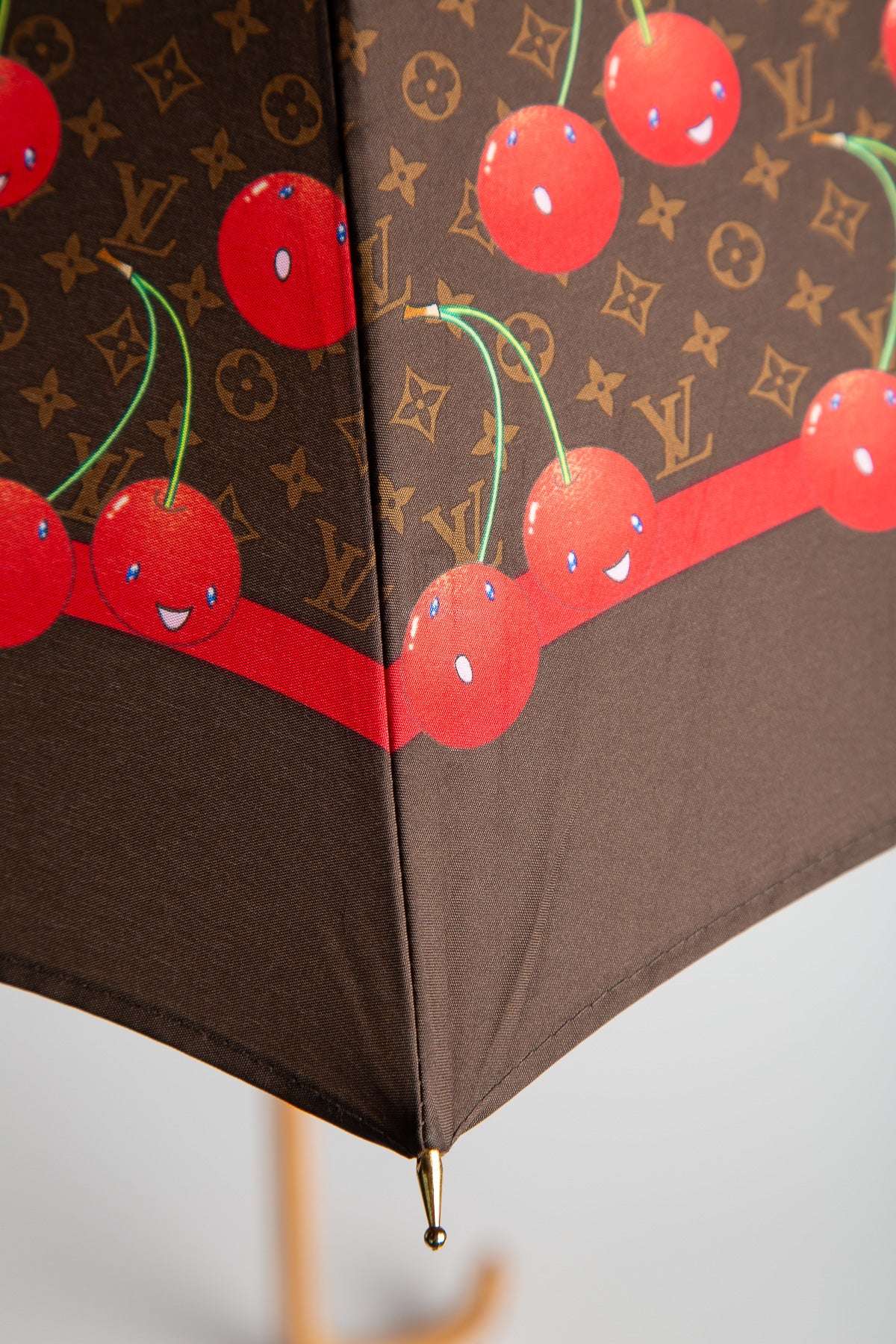 LOUIS VUITTON x MURAKAMI | 2005 CHERRY PRINT MONOGRAM UMBRELLA - Image 4