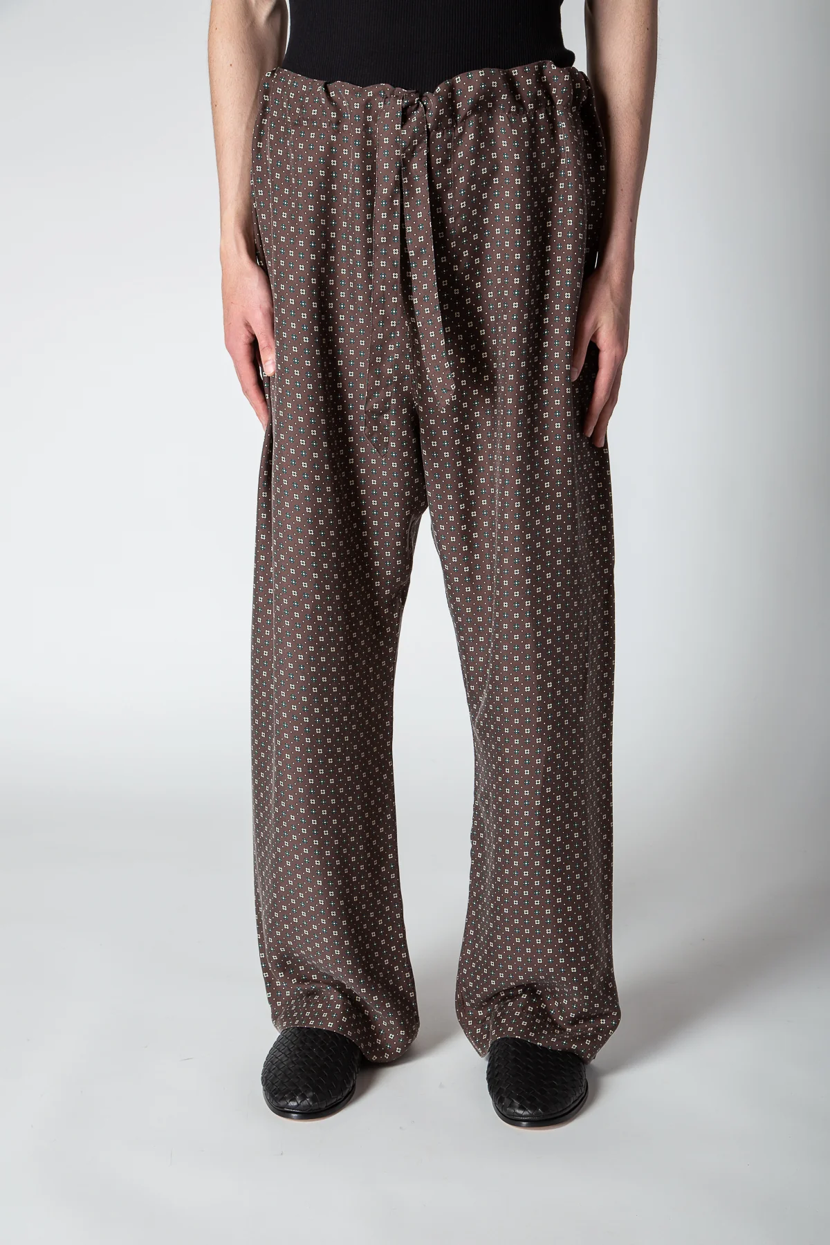 MAISON MARGIELA | PRINTED SILK SATIN PANTS - Image 2