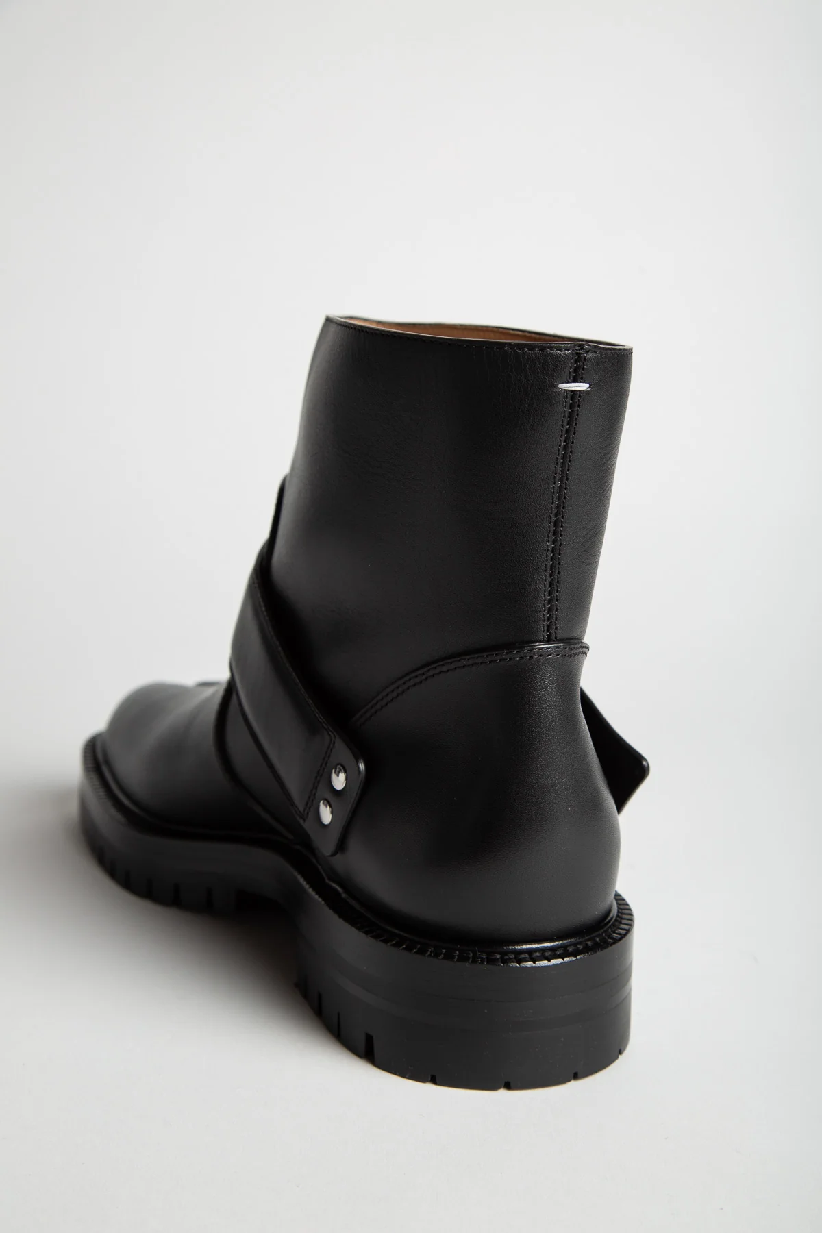MAISON MARGIELA | TABI COUNTY BUCKLE ANKLE BOOTS - Image 4