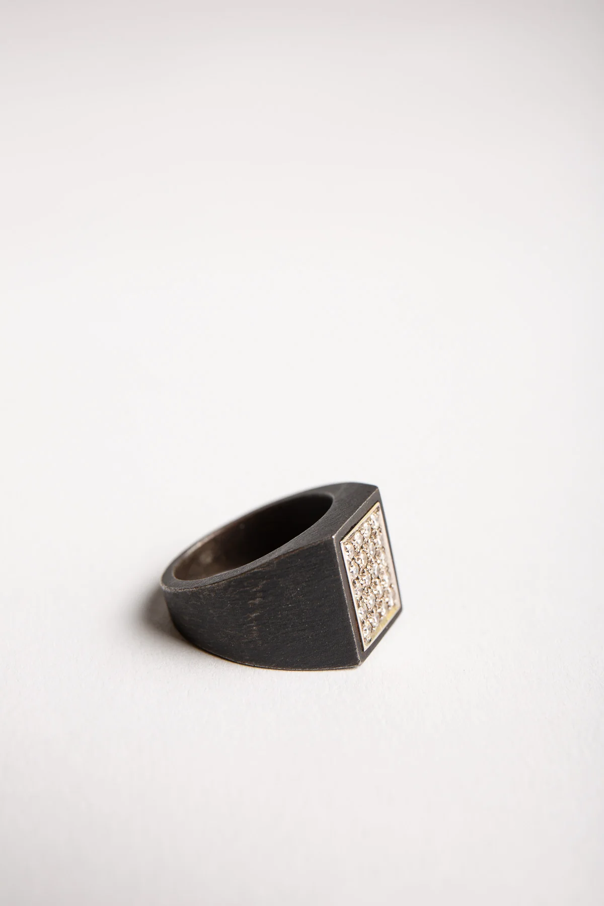 MARSH | VINTAGE SQUARE PAVE DIAMOND RING - Image 3