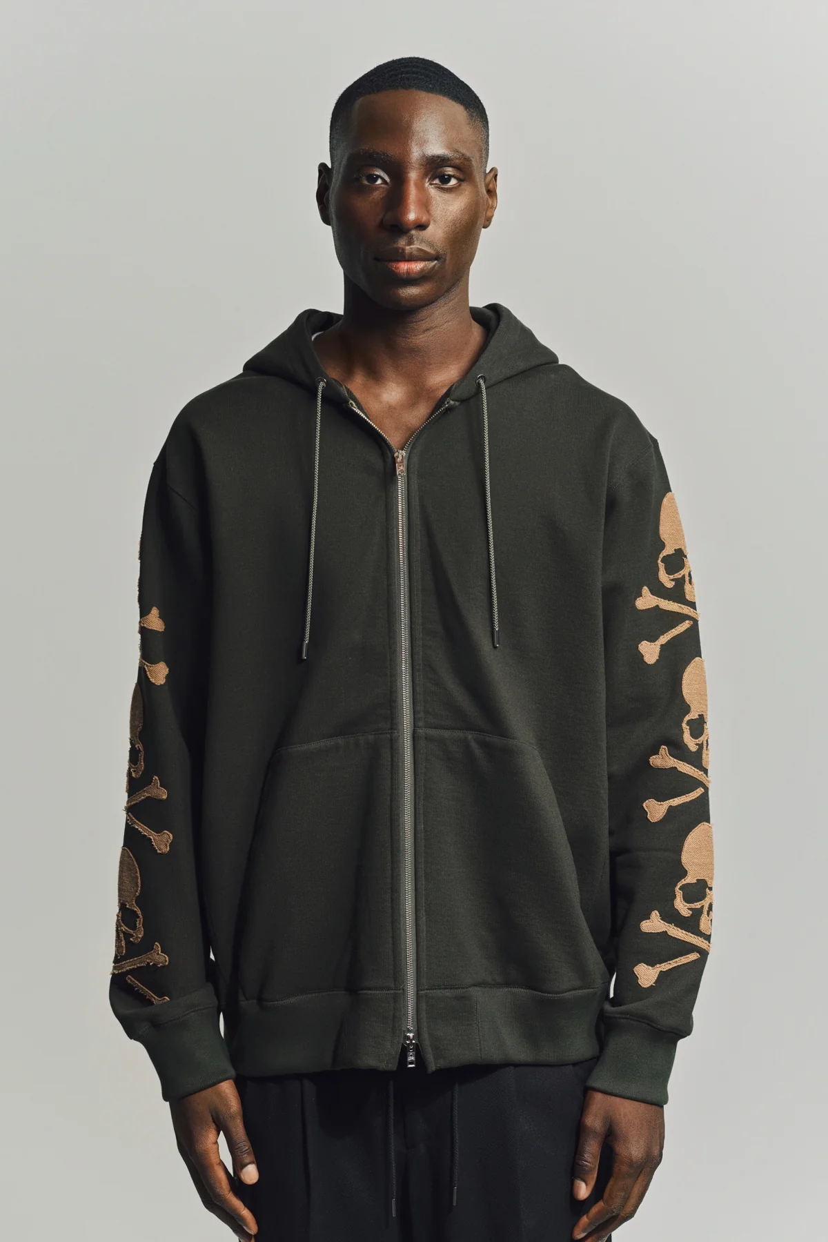 MASTERMIND | CROSSBONE HOODIE - Image 2