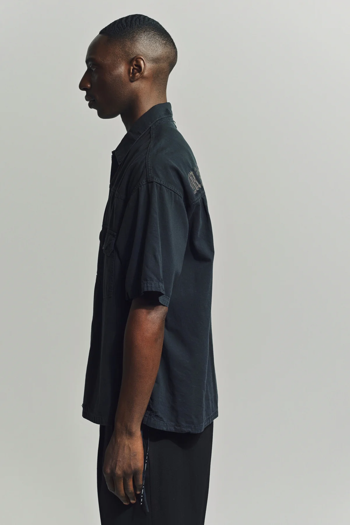 MASTERMIND | DISTRESSED SHORT SLEEVE DENIM SHIRT - Image 4