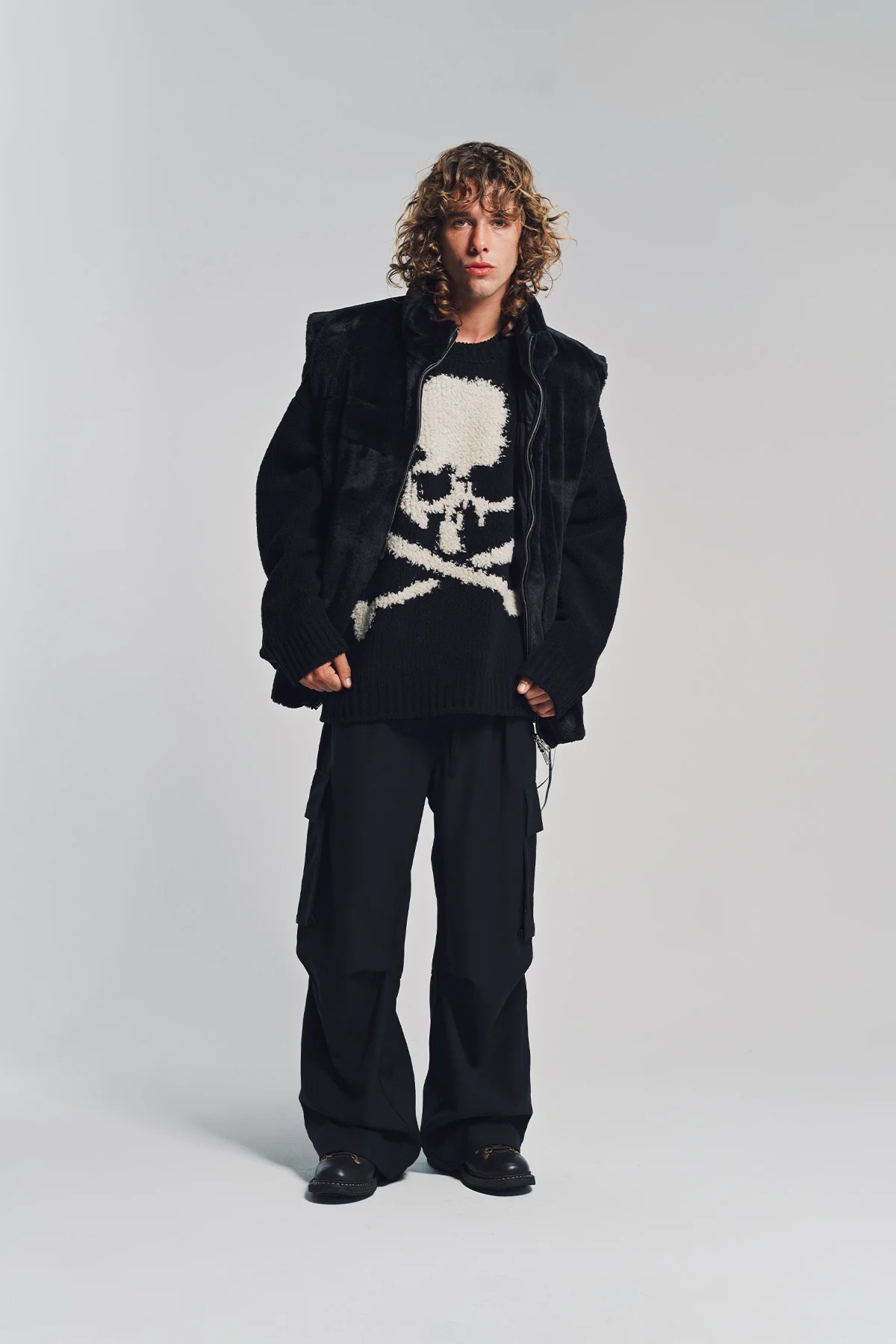 MASTERMIND | REVERSIBLE DOWN VEST