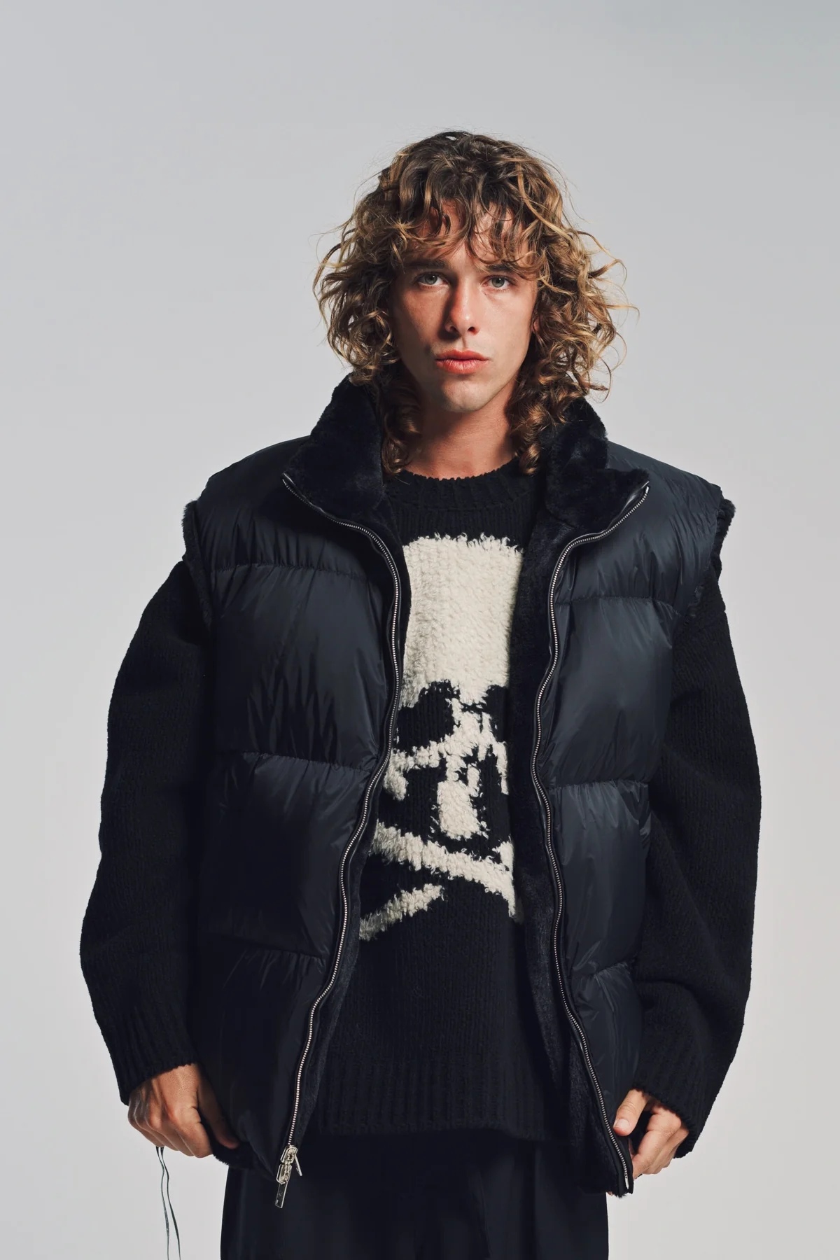 MASTERMIND | REVERSIBLE DOWN VEST - Image 5