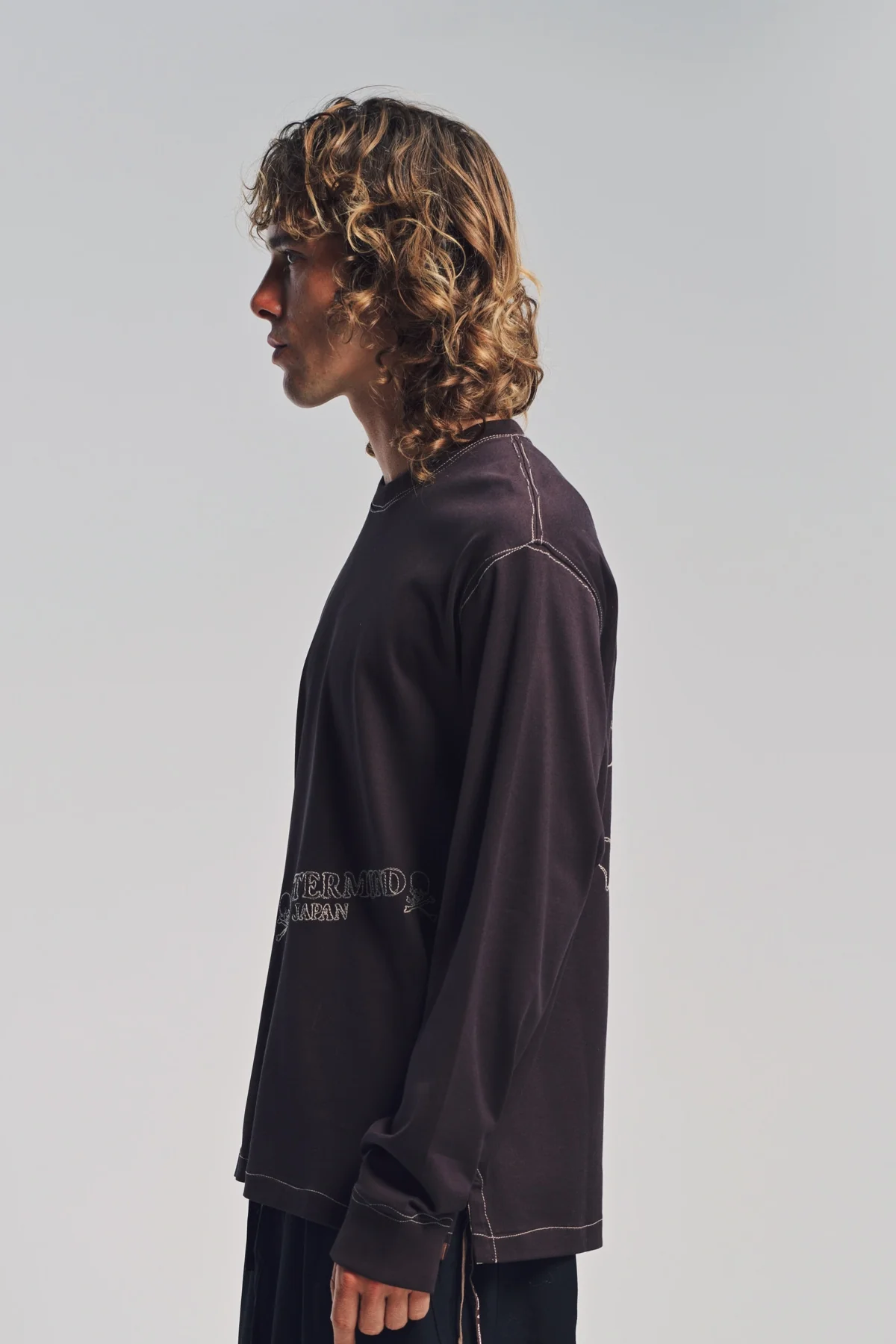 MASTERMIND | STITCHED LONG SLEEVE T-SHIRT - Image 2