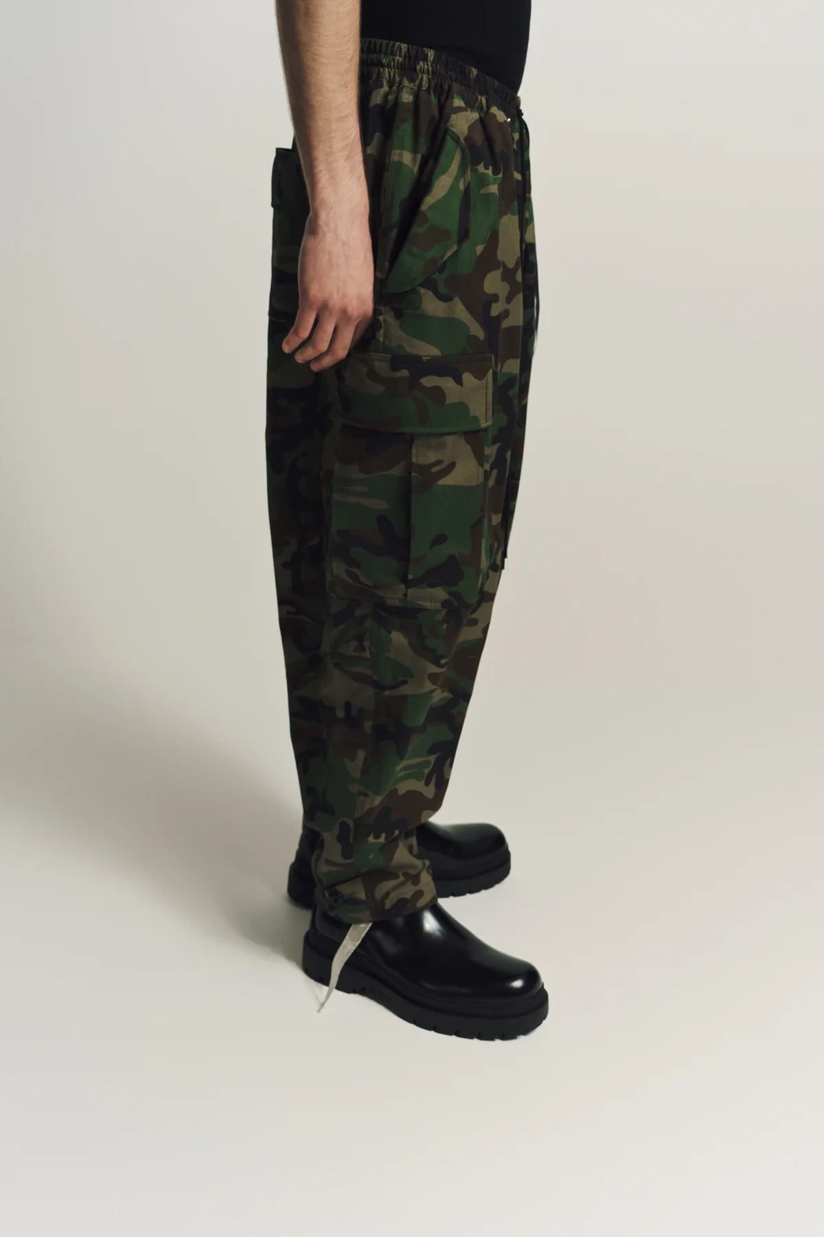 MASTERMIND | WIDE CAMO CARGO PANTS - Image 3