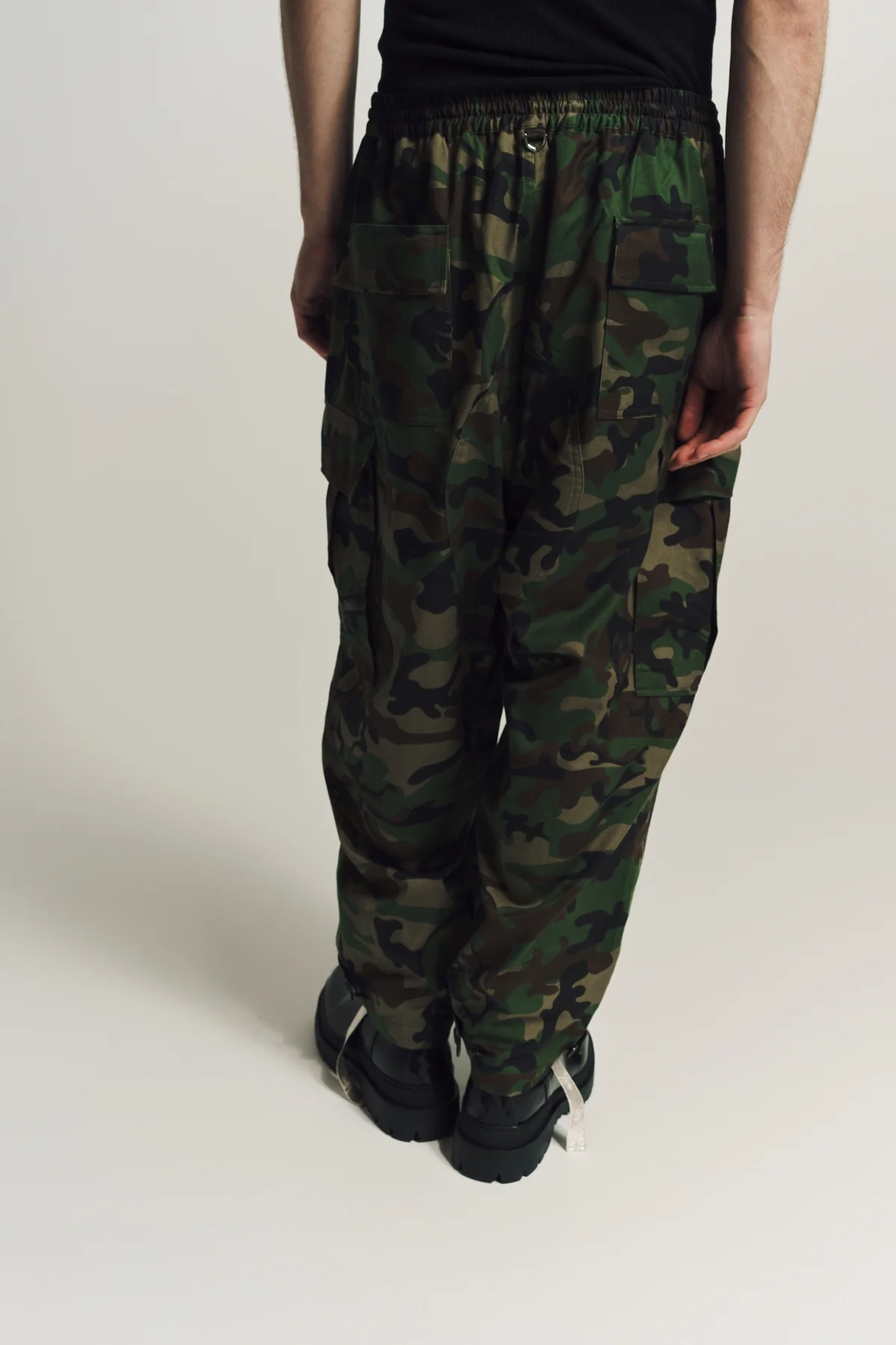 MASTERMIND | WIDE CAMO CARGO PANTS - Image 4