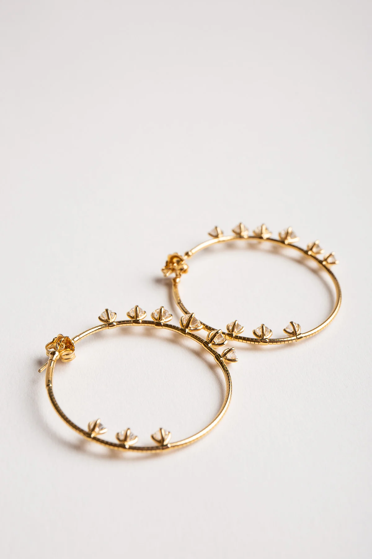 MATTIA CIELO | YELLOW GOLD DIAMOND HOOP EARRINGS - Image 3